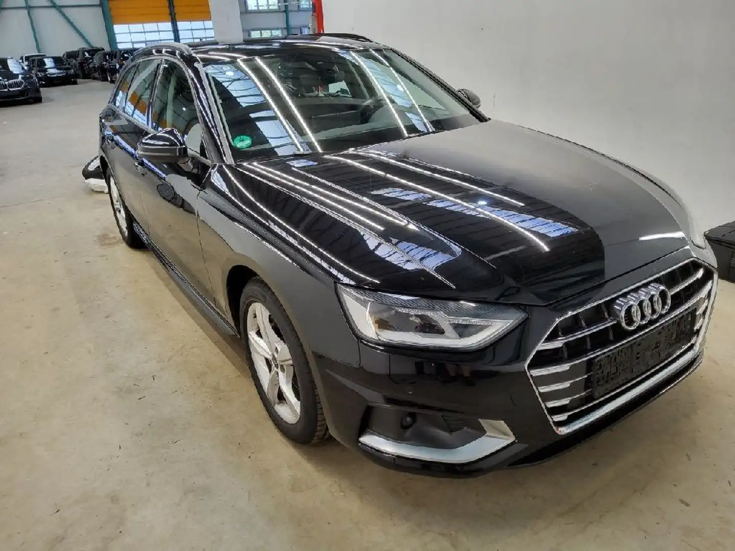 Audi A4 204ps advanced Kamera*LED*Navi*ACC*Tour+Stadt Schwarz - 1