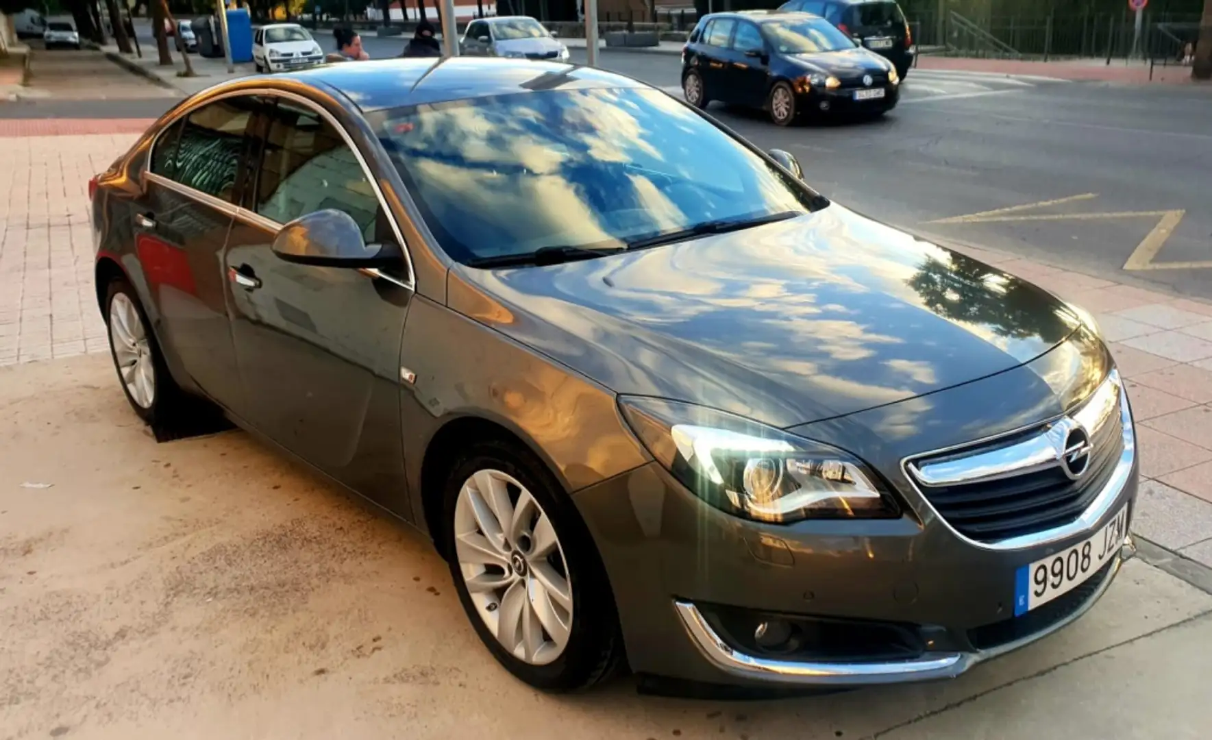 Opel Insignia 1.6CDTI ecoF. S&S Excellence 136 Gris - 2