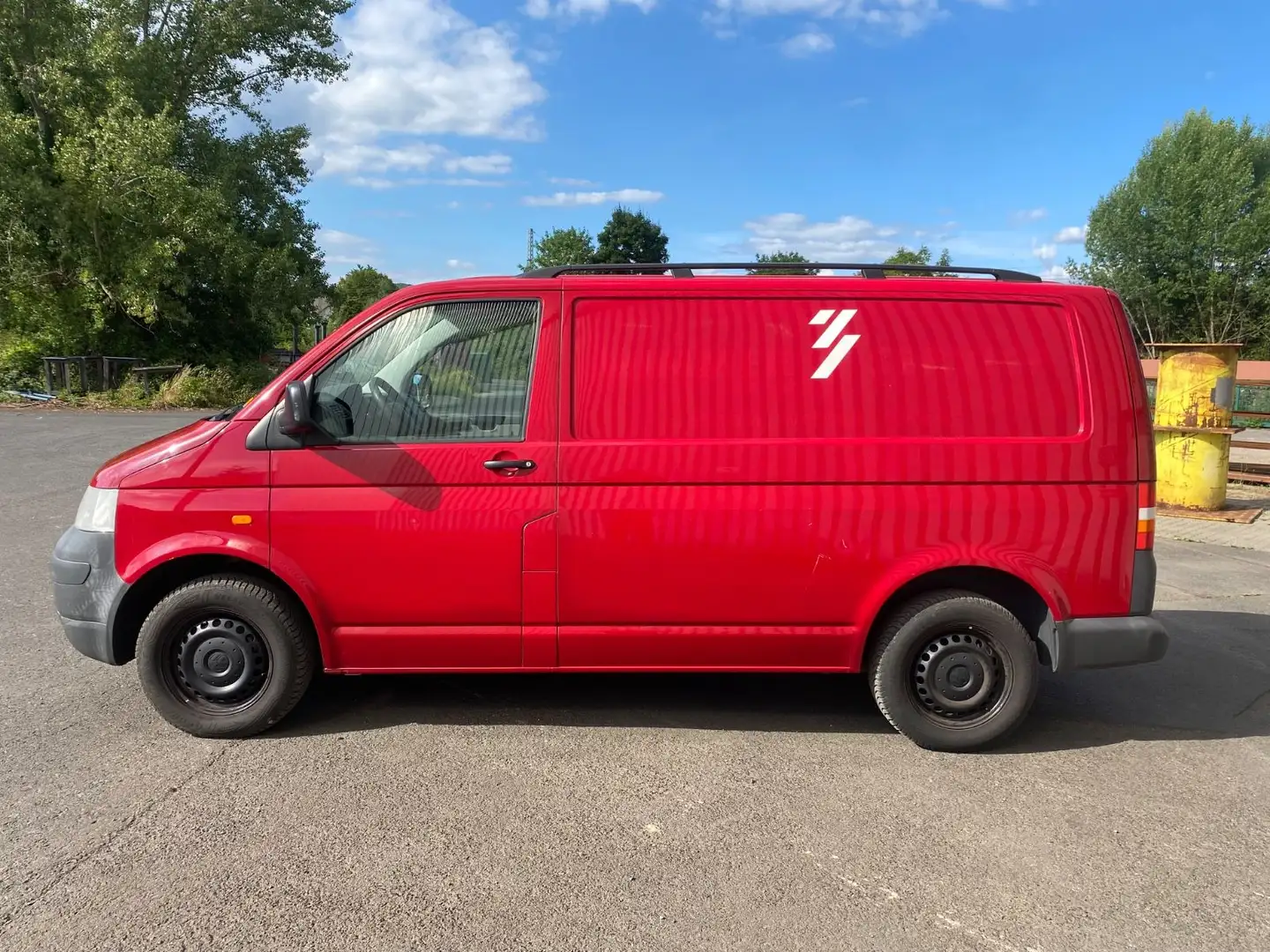 Volkswagen T5  Klima & Scheckheftgepflegt Rot - 2