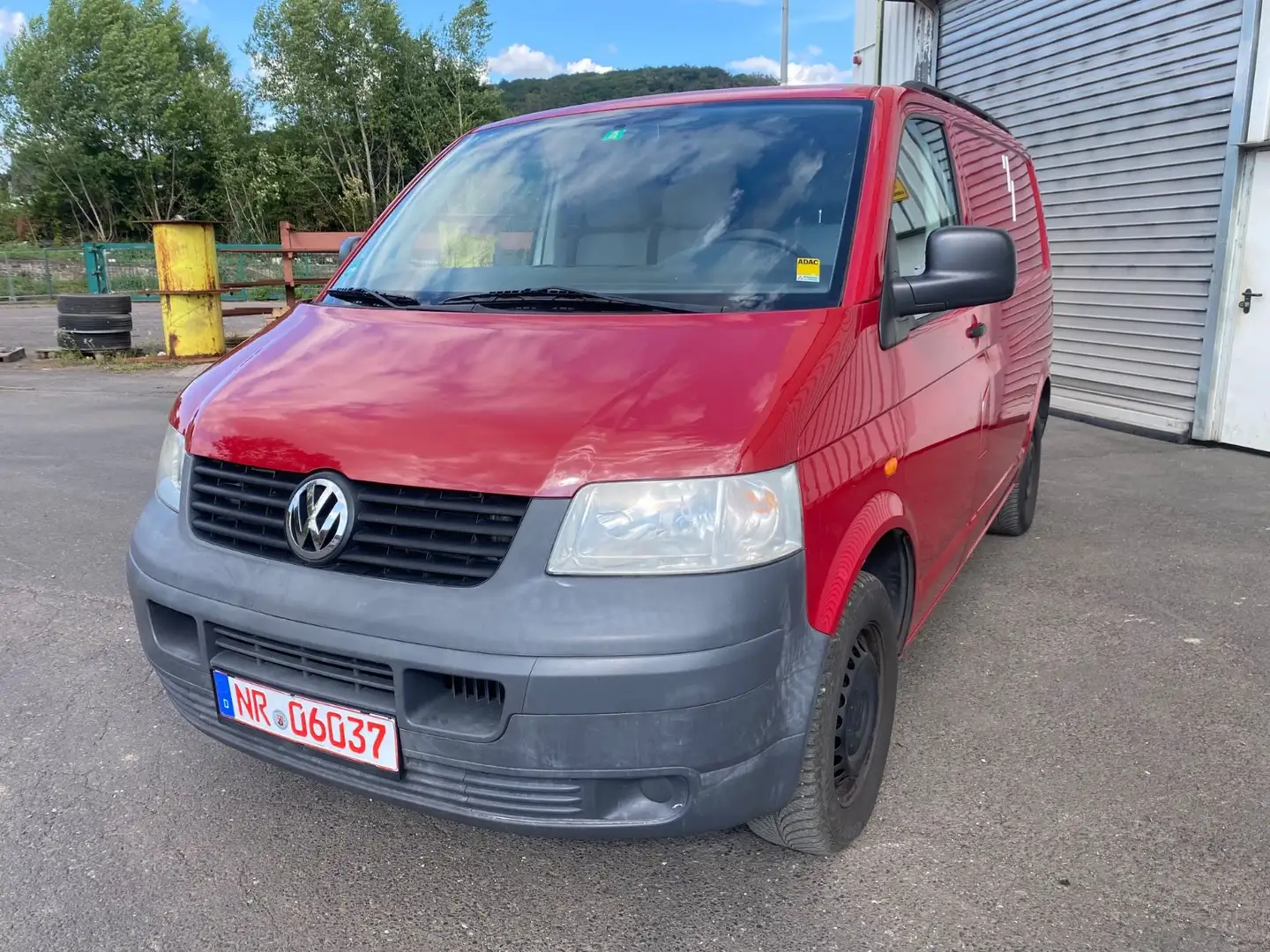 Volkswagen T5  Klima & Scheckheftgepflegt Rot - 1