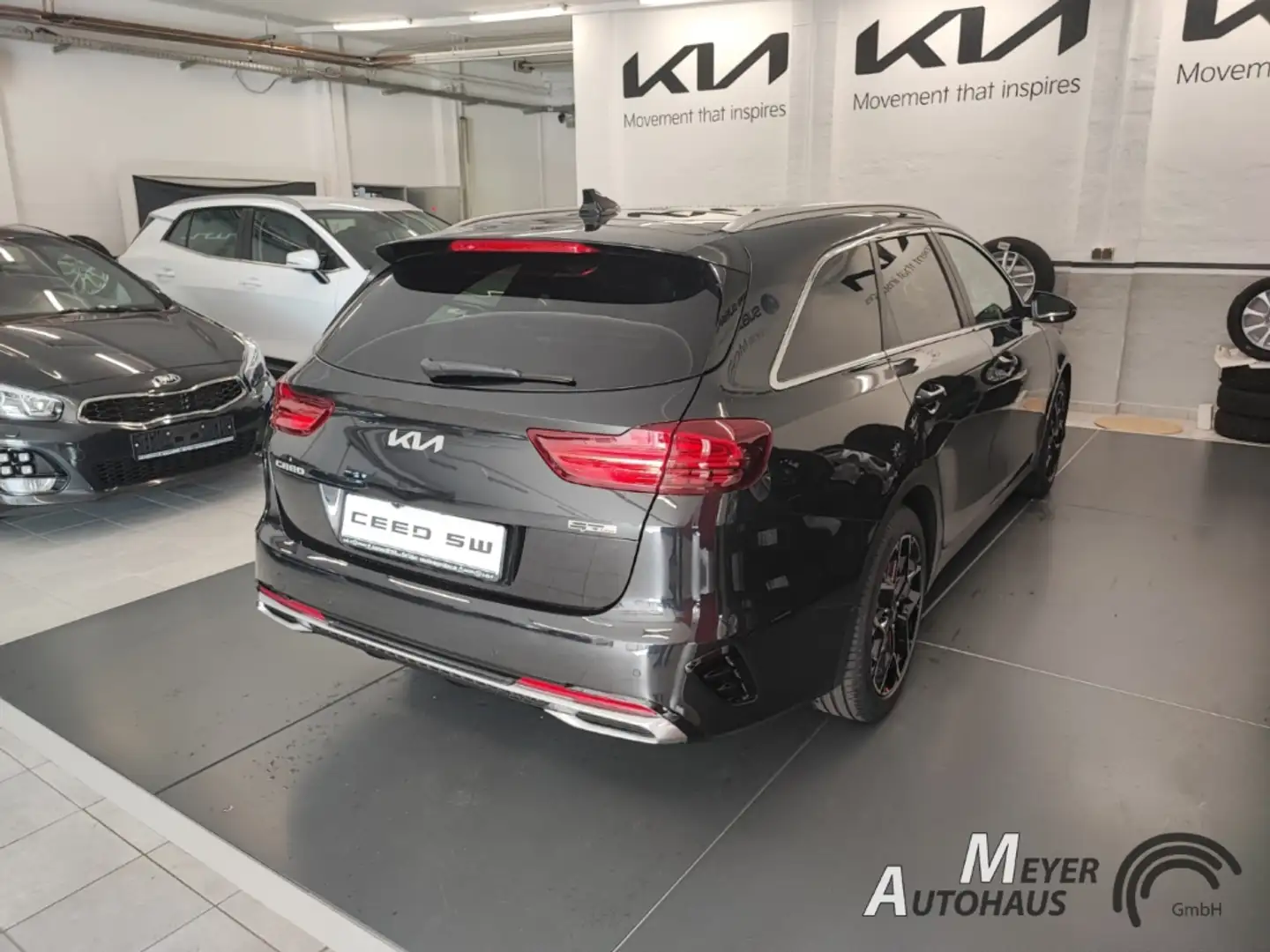 Kia Ceed SW / cee'd SW 1.6D 48V GT-Line DCT7 Glasdach+Lederpaket+Technolo Schwarz - 2
