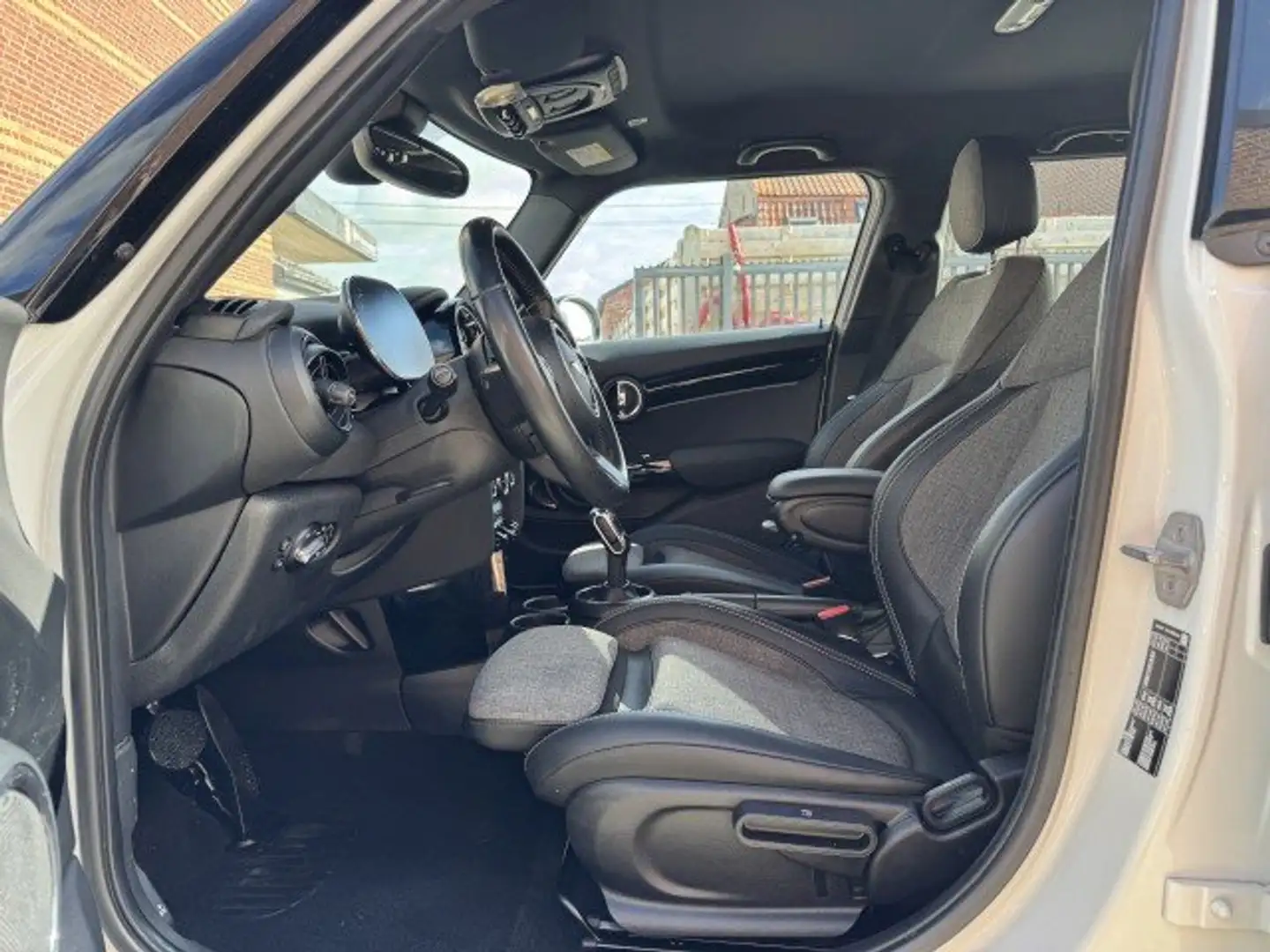 MINI Cooper Mini Cooper1.5i "AUTOMAAT" Fulloption/virtual/2023 Wit - 2