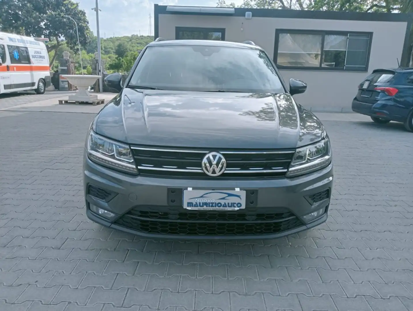 Volkswagen Tiguan Tiguan 2.0 tdi Advanced 150cv dsg Gris - 1