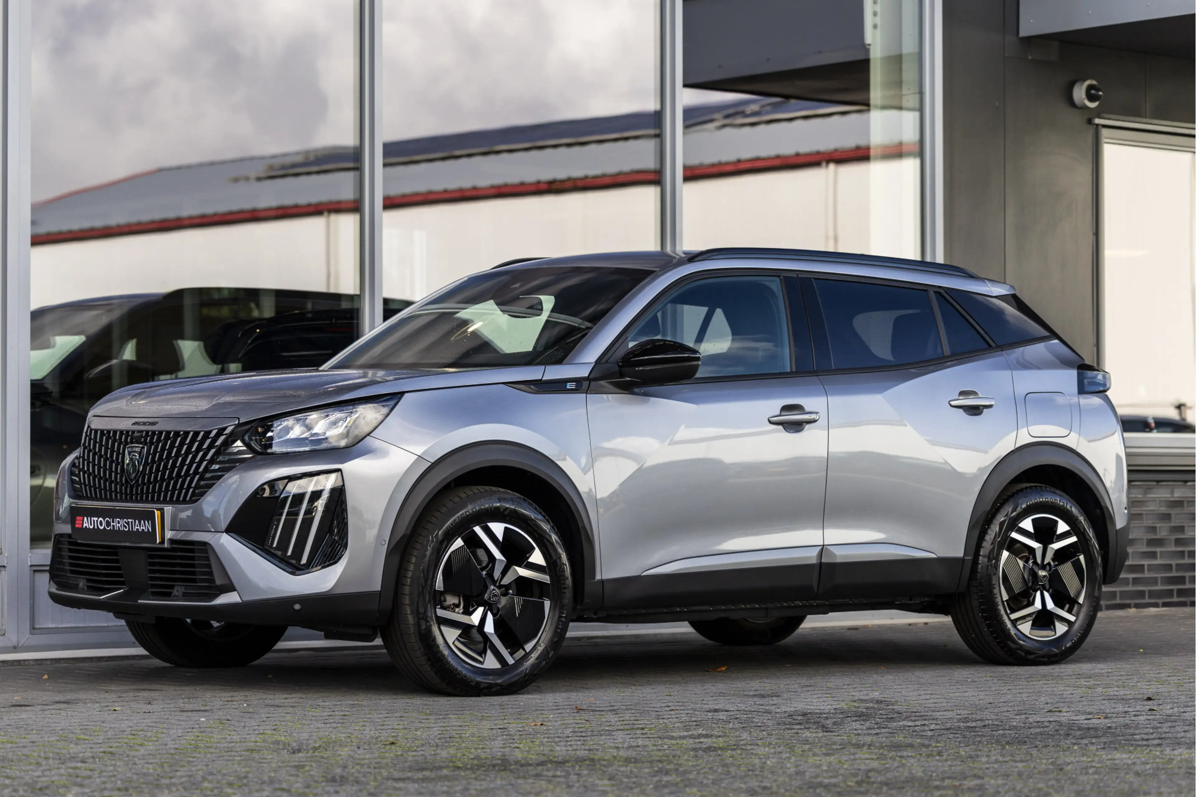 Peugeot e-2008 EV Active Pack 50 kWh | ACC | Carplay | Camera — photo 12