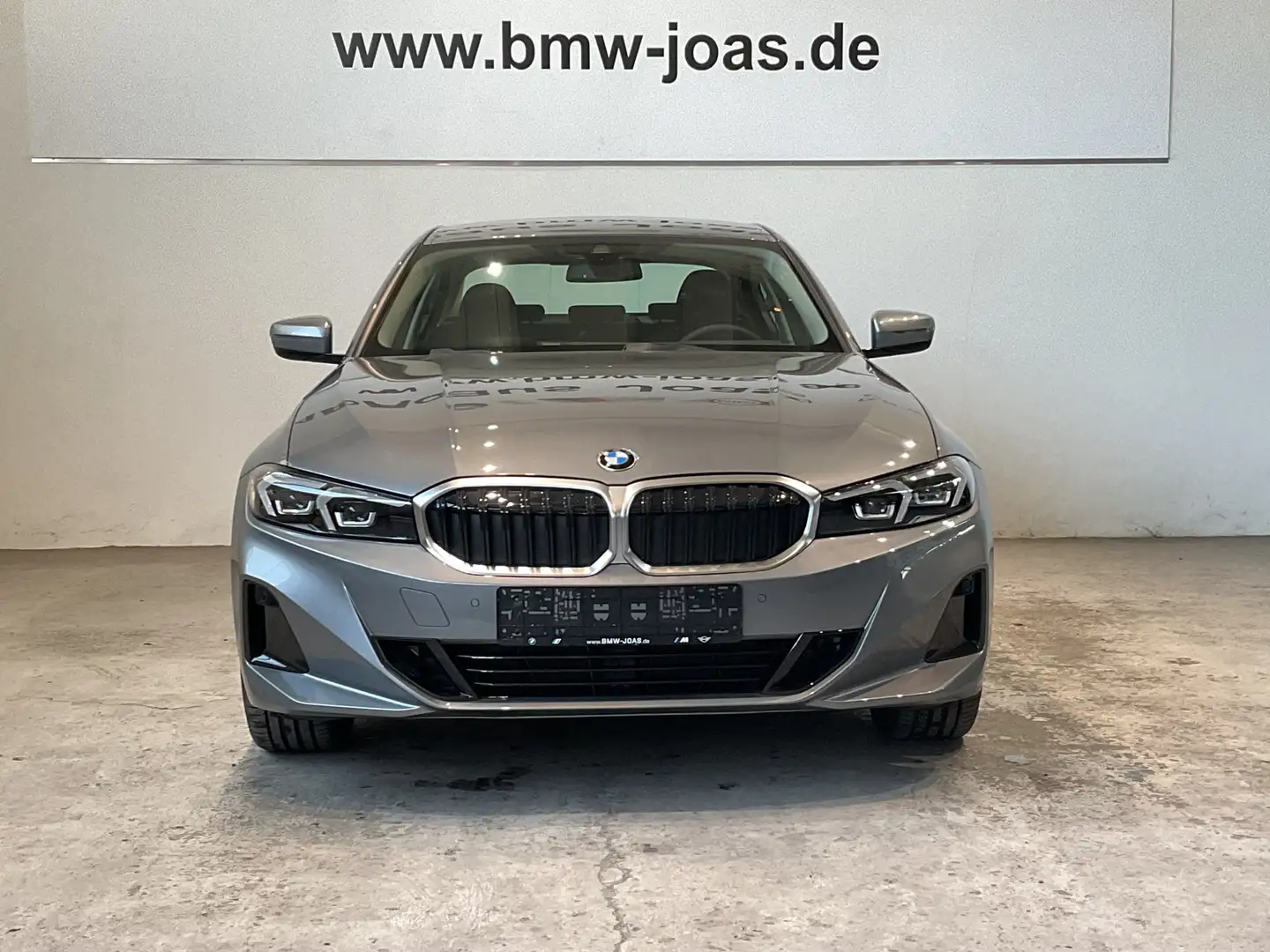 BMW 318 i DAB Komfortzg. AHK Shz Szürke - 2
