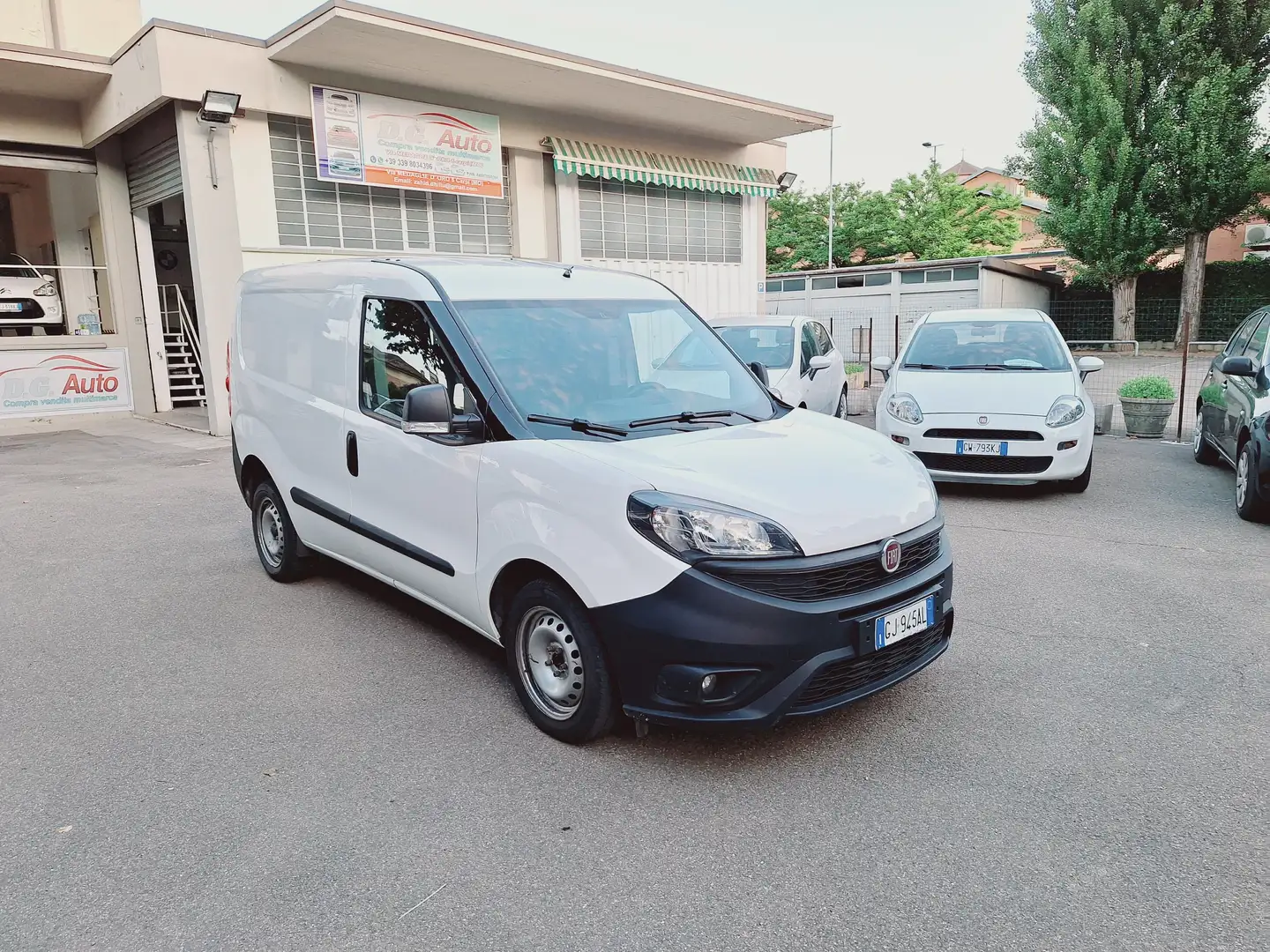 Fiat Doblo Weiß - 2