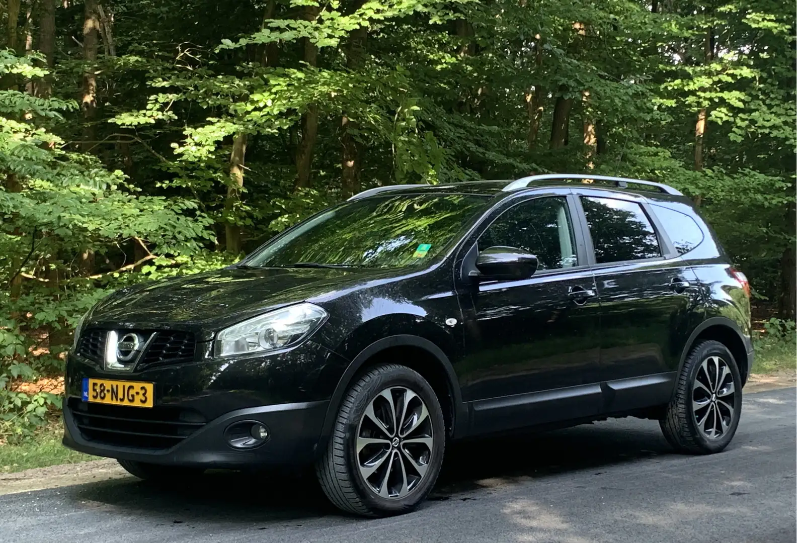 Nissan Qashqai+2 2.0 Optima Climate controle, Leder, Trekhaak, Pano Zwart - 1