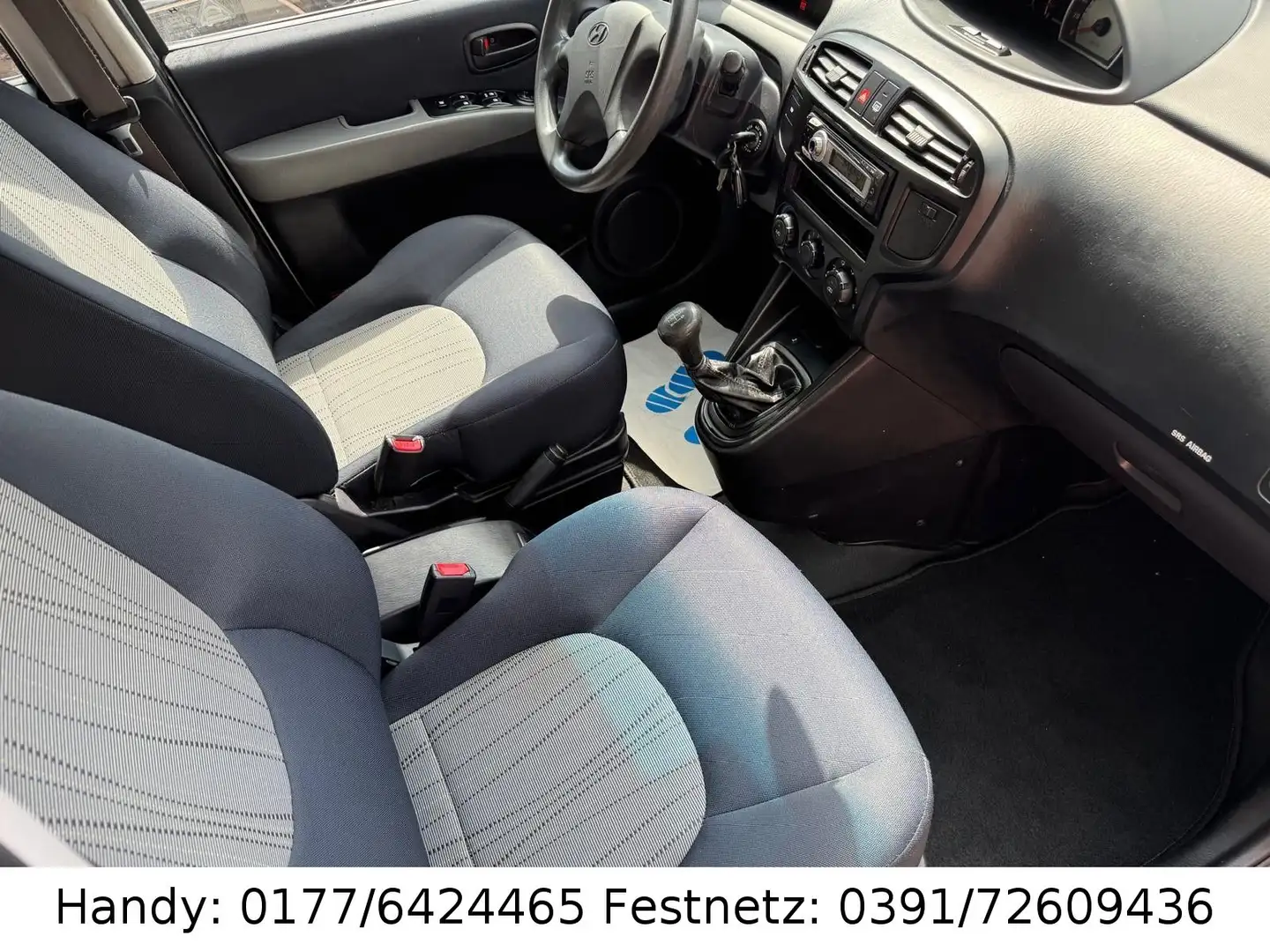 Hyundai Matrix 1.6 KLIMA/4xel.FH/AHK/ZV mit FB/8xBEREIFT Plateado - 2