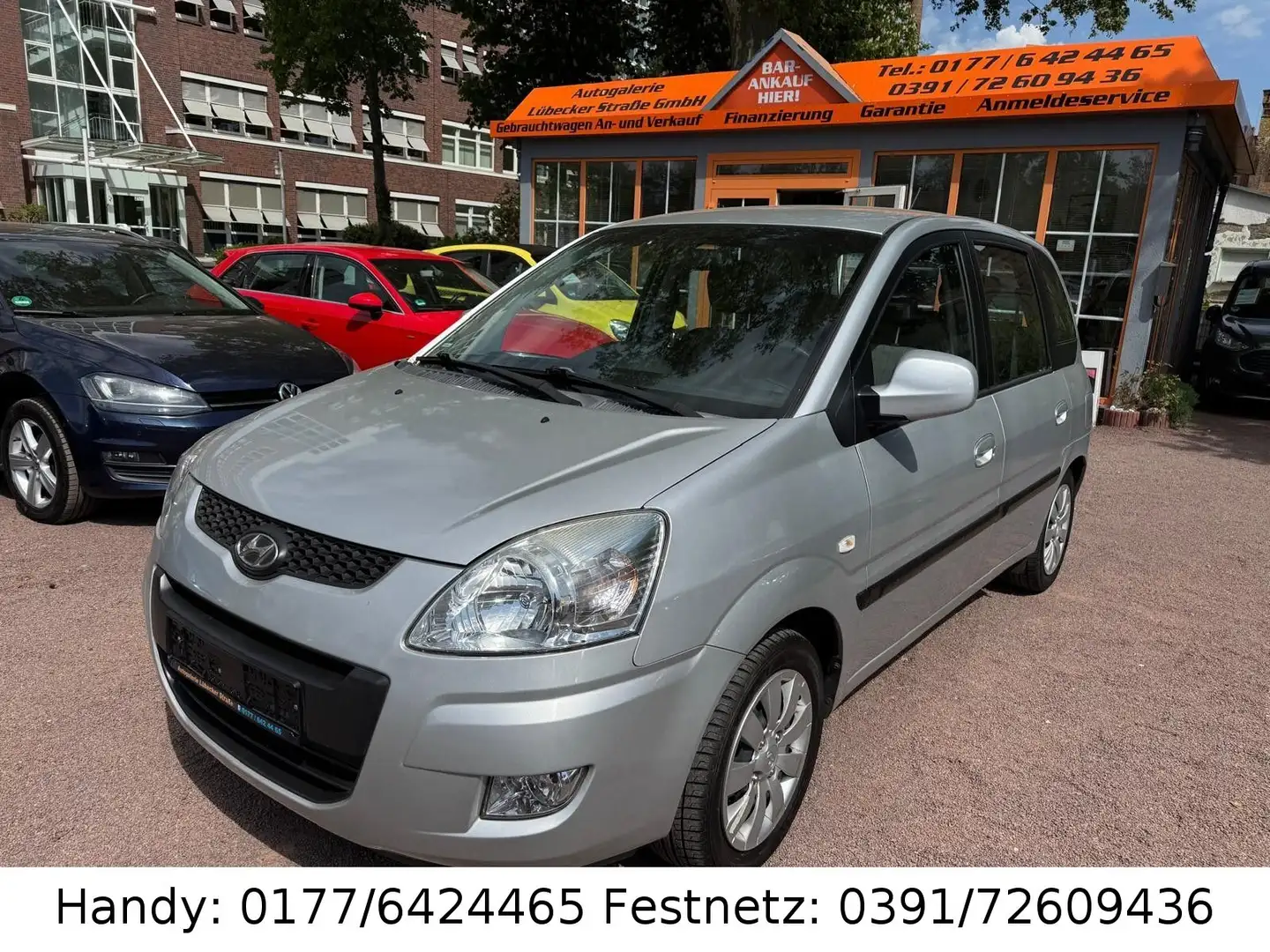 Hyundai Matrix 1.6 KLIMA/4xel.FH/AHK/ZV mit FB/8xBEREIFT Plateado - 1