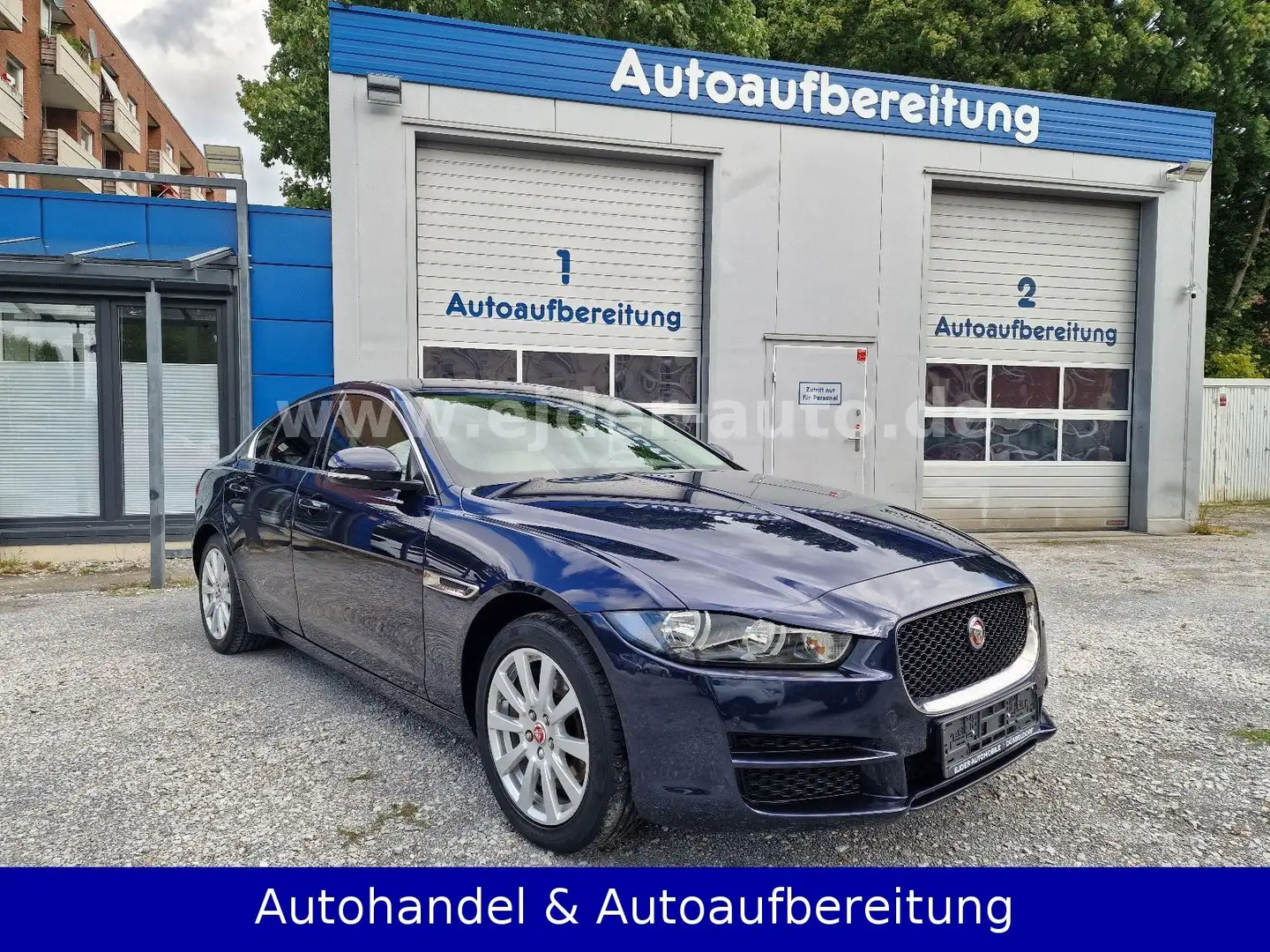 Jaguar XE 2.0 AWD LIMOUSINE AUTOMATIK ***SCHIEBEDACH*** Bleu - 1