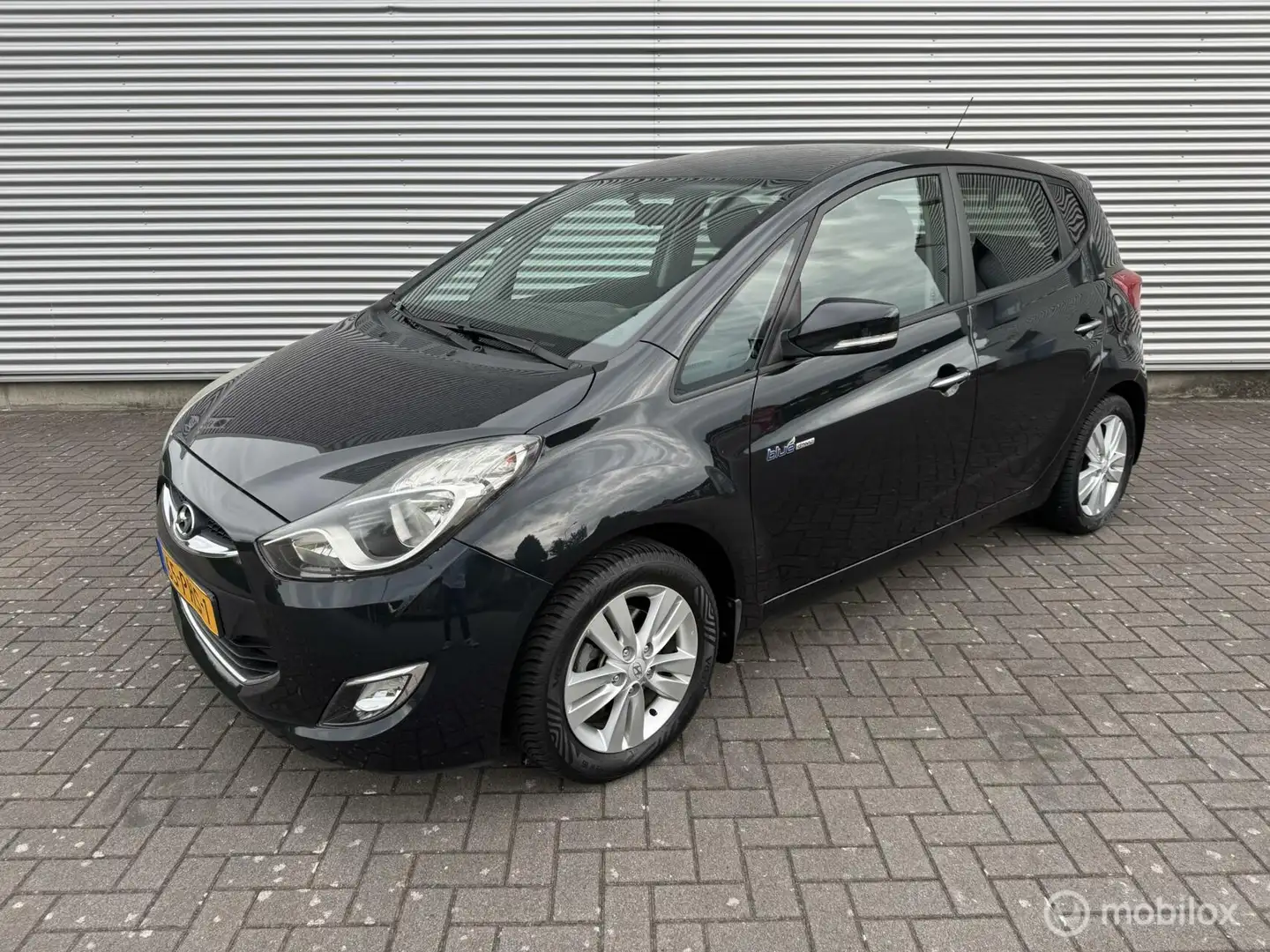 Hyundai iX20 1.4i i-Vision | Cruise | Climate | Zwart - 1