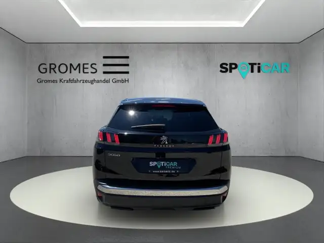 Peugeot 3008 view 4