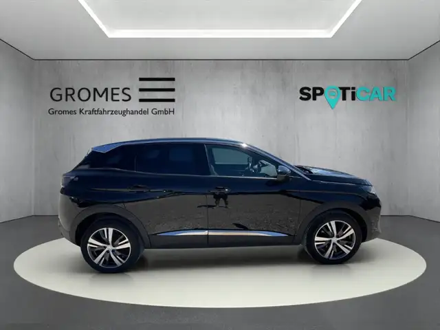 Peugeot 3008 view 2