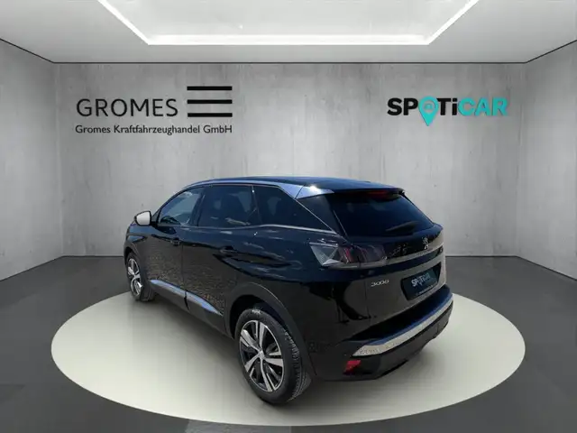 Peugeot 3008 view 5