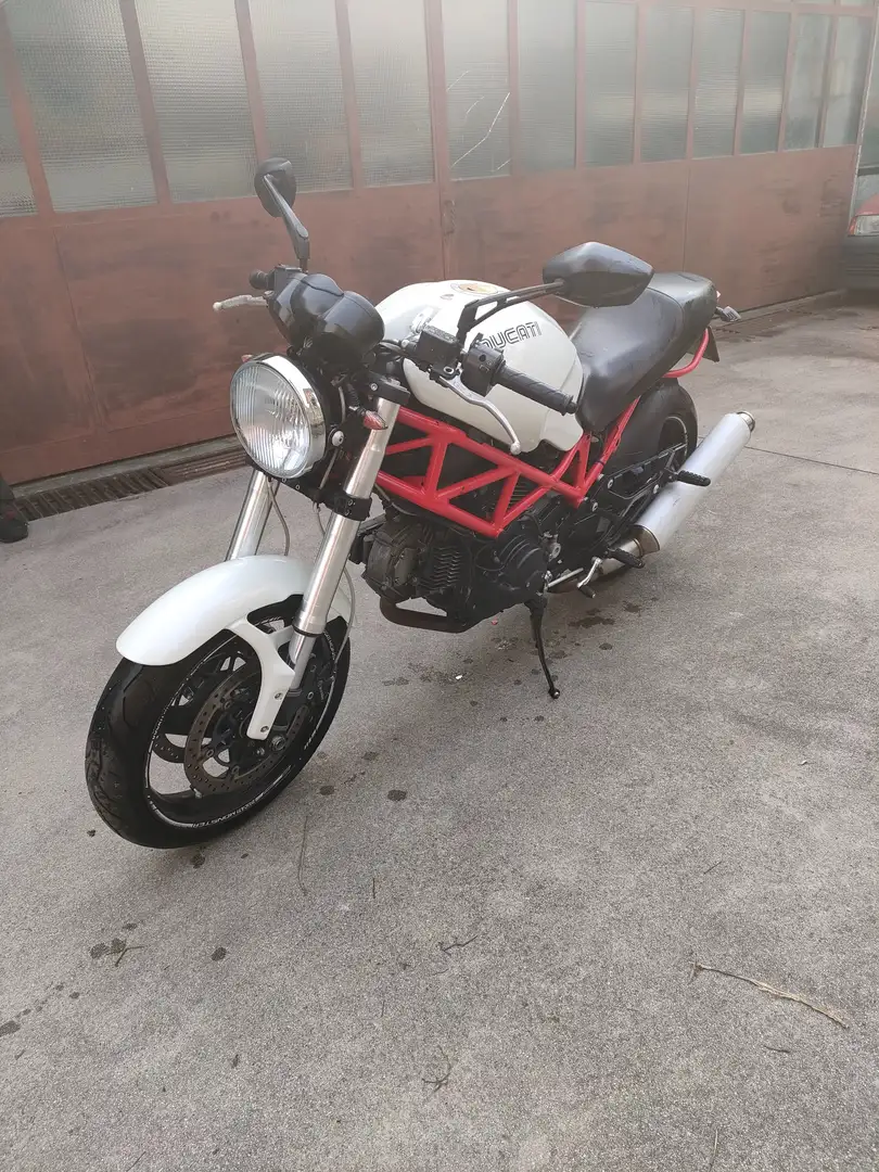 Ducati Monster 695 52KW Wit - 1