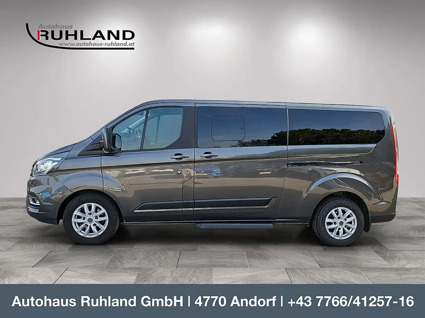 Ford Tourneo Custom 2,0 TDCi 320 L2 Trend Aut. Grau - 2
