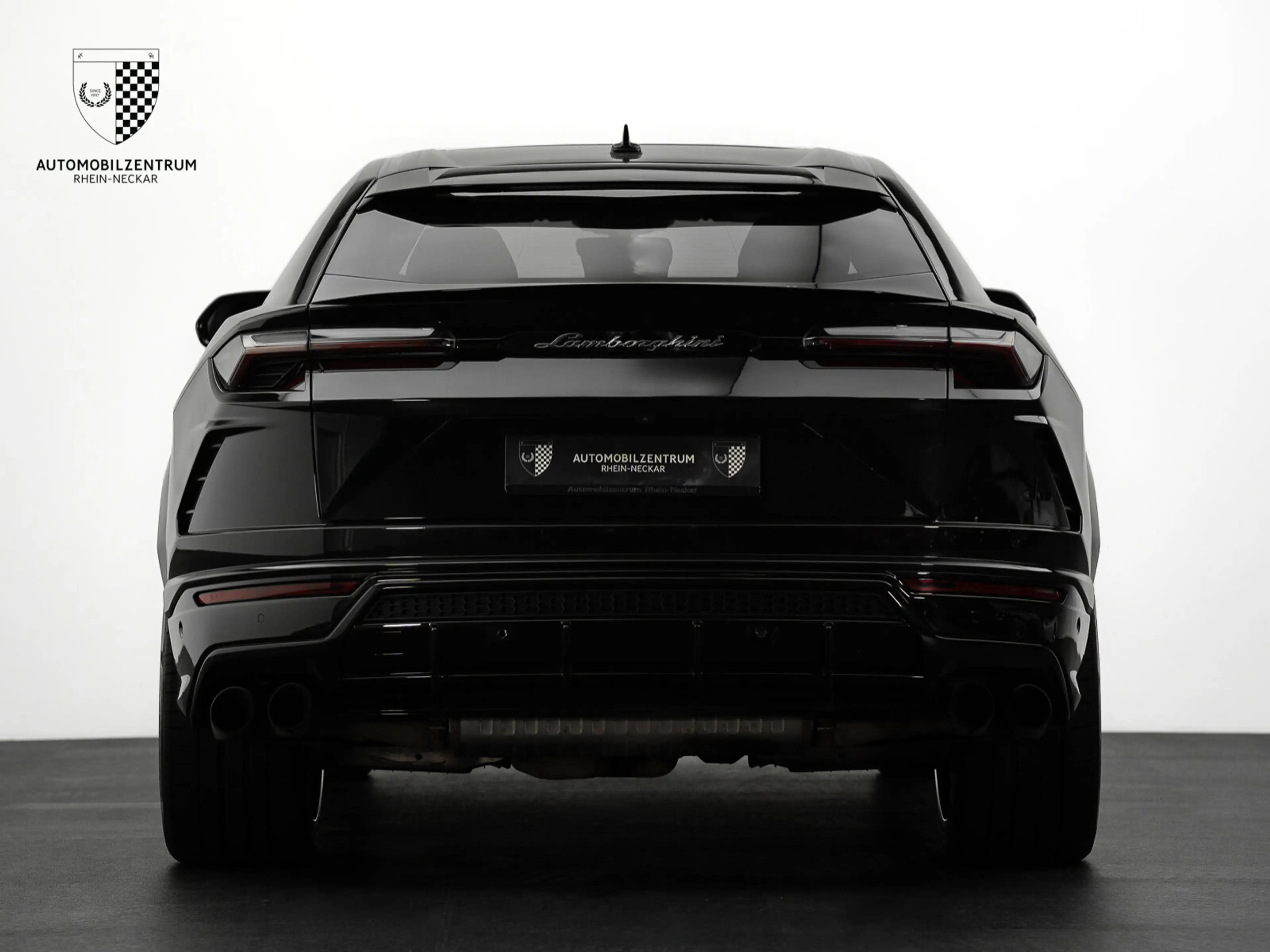 Lamborghini Urus Urus RearEntertainment/FullADAS/Style/Pano/B&O — photo 6