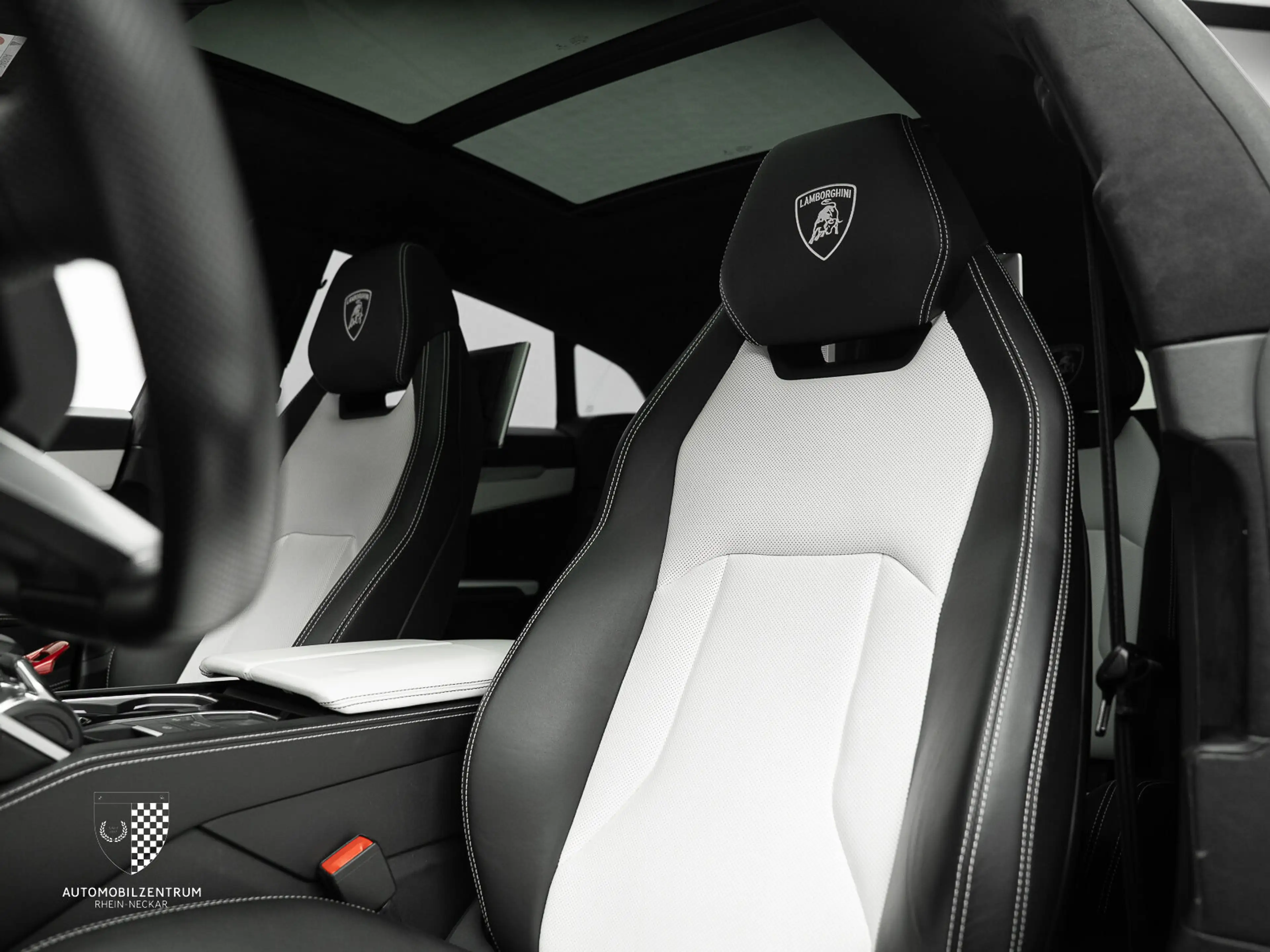 Lamborghini Urus Urus RearEntertainment/FullADAS/Style/Pano/B&O — photo 13