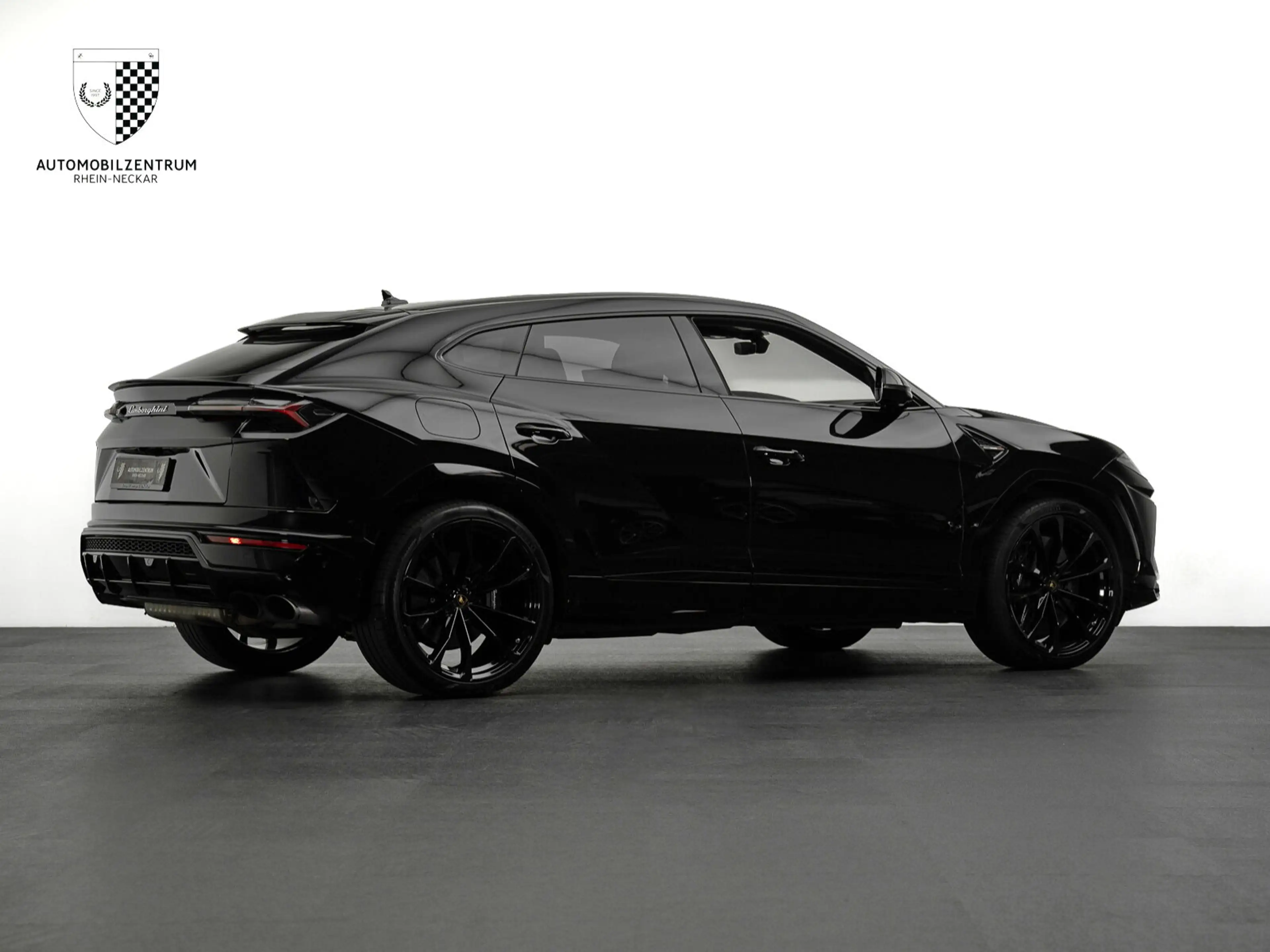 Lamborghini Urus Urus RearEntertainment/FullADAS/Style/Pano/B&O — photo 7