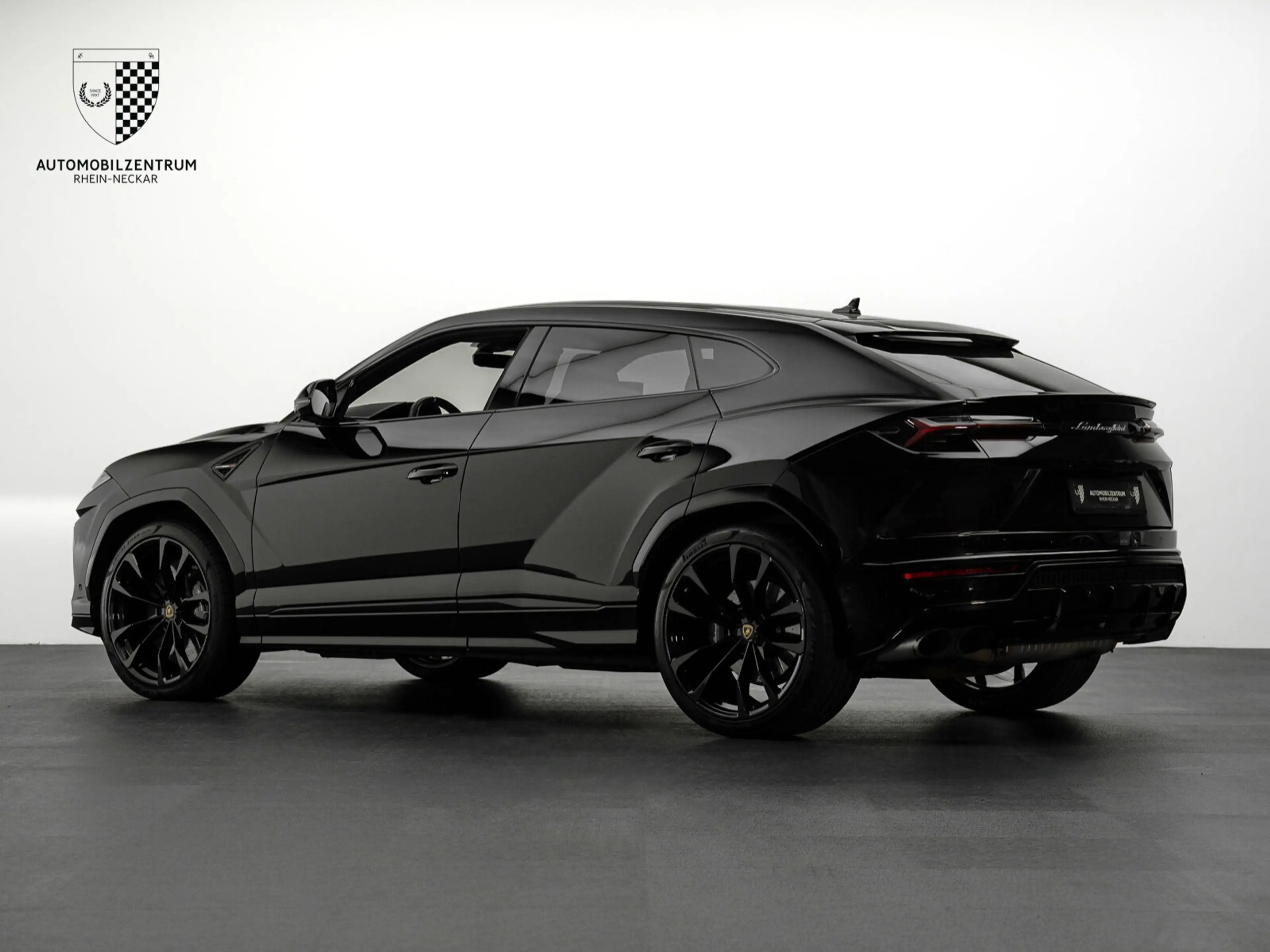Lamborghini Urus Urus RearEntertainment/FullADAS/Style/Pano/B&O — photo 5