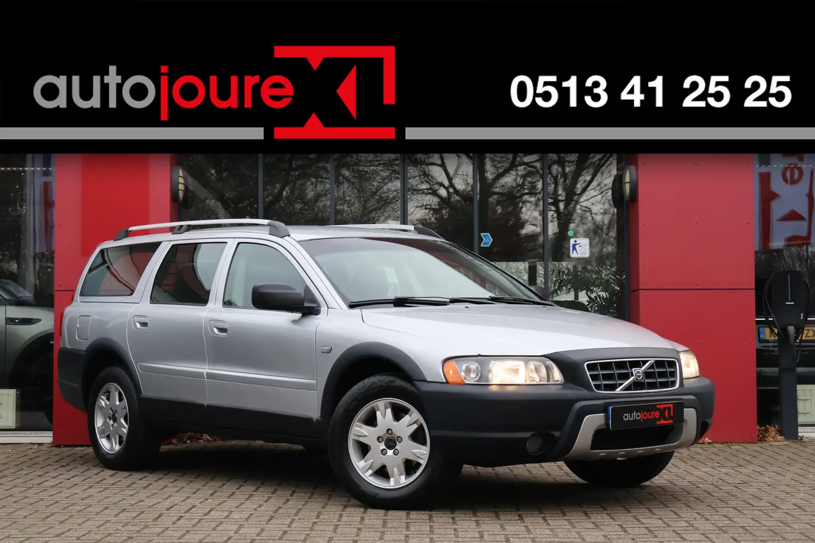 Volvo XC70 2.5 T Kinetic AWD | Youngtimer | Rijklaar | 5-Cili Grijs - 1