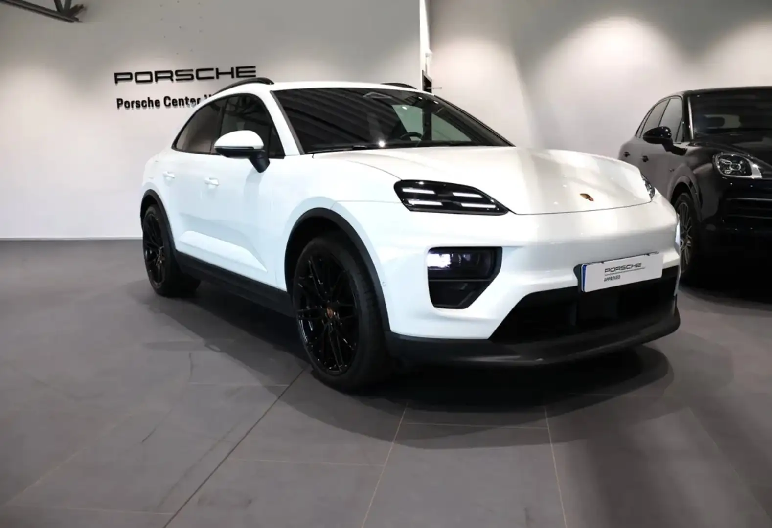 Porsche Macan Electric*Panorama*AHK 4 Белый - 2