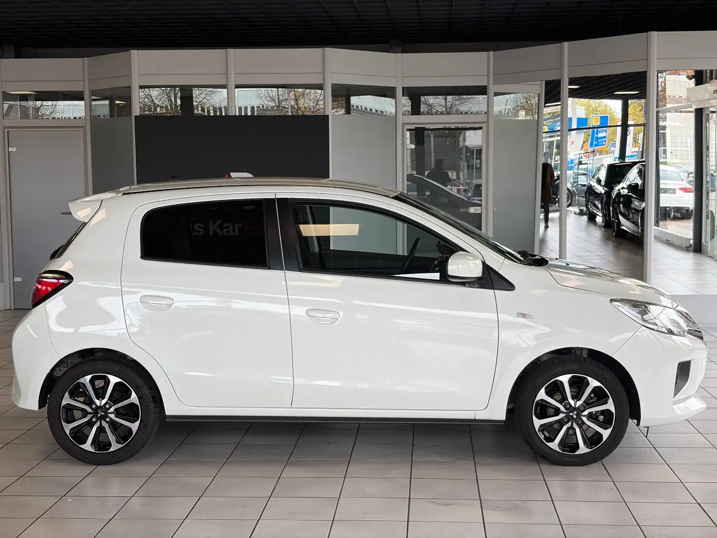 Mitsubishi Space Star Select+ 1.2 · Tempomat · Kamera Weiß - 2