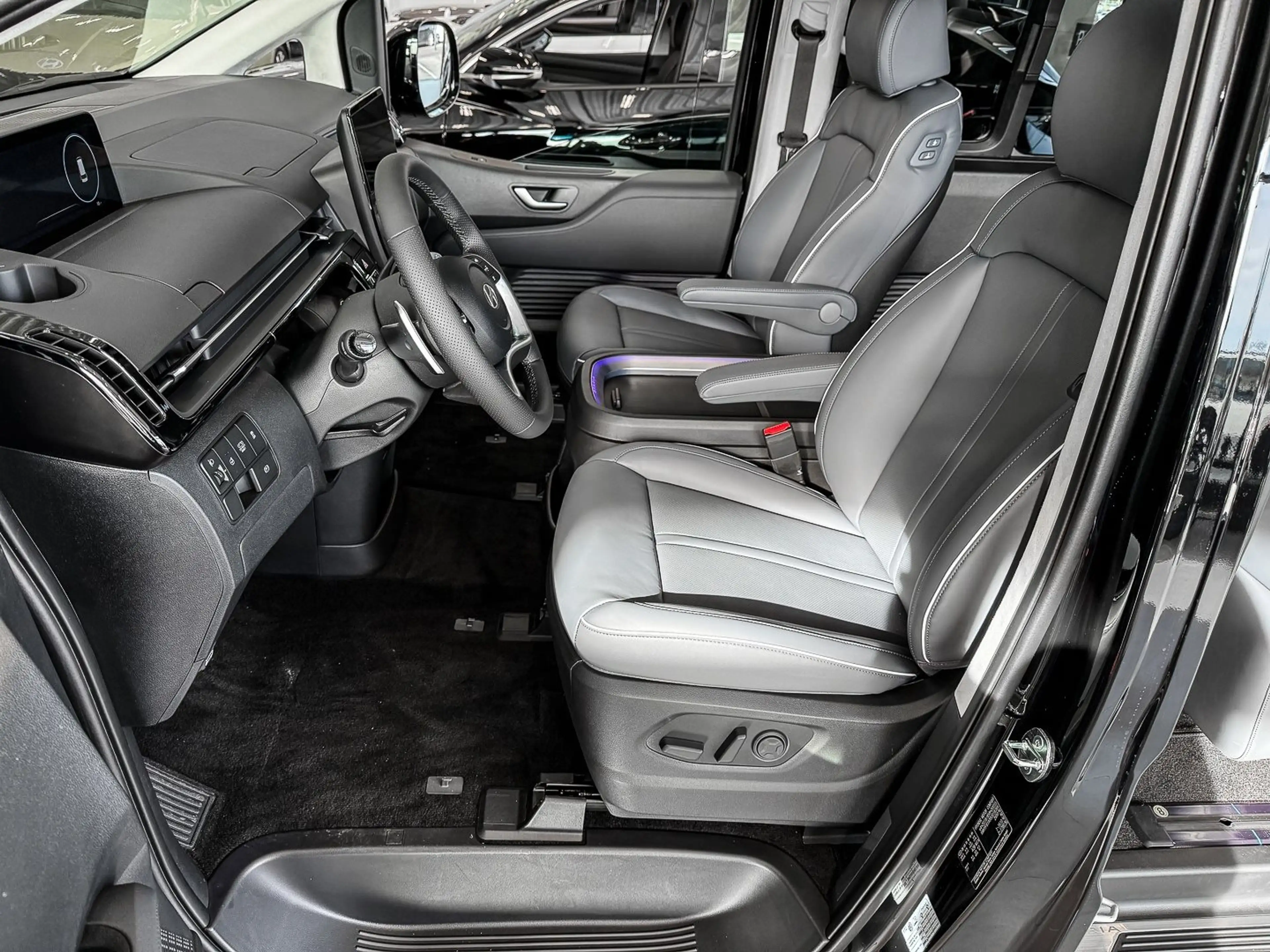 Hyundai STARIA Signature HEV 7-Sitzer,1.6 T-GDI 225PS,6-AT,PANO, — photo 10