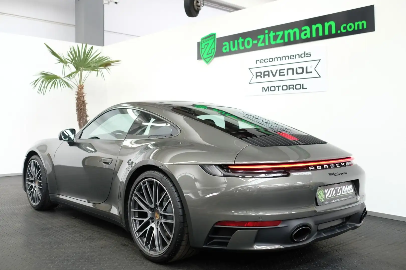 Porsche 992 S-DESIGN/SPORTABGAS/PANO/LIFT/MATRIX/BELÜFTU Grau - 2