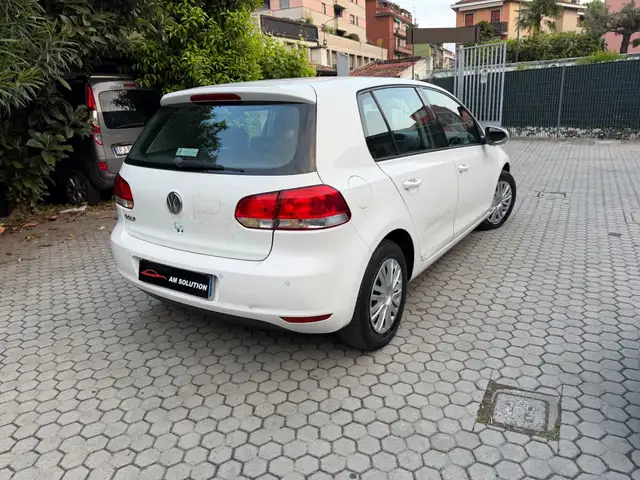 Volkswagen Golf view 3