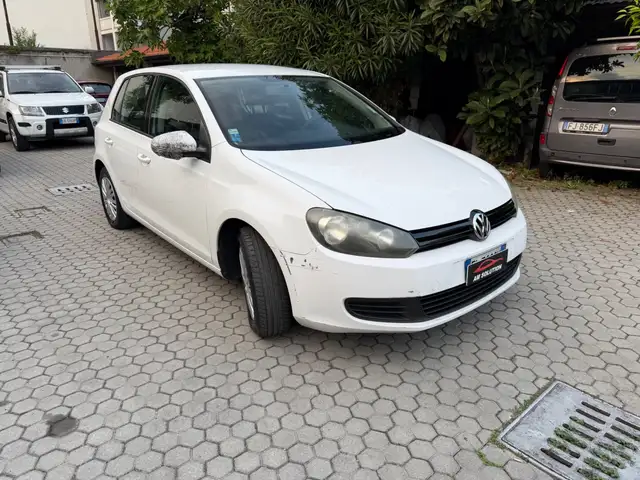 Volkswagen Golf view 2