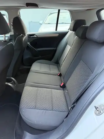 Volkswagen Golf view 6
