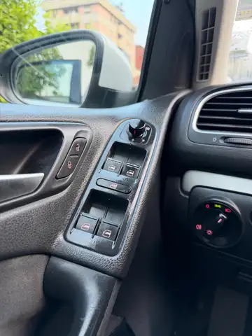 Volkswagen Golf view 9