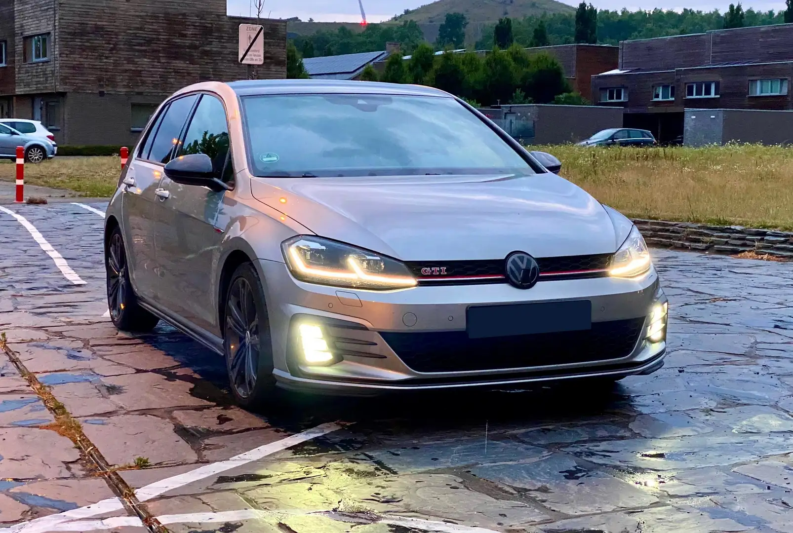 Volkswagen Golf GTI 7.5 Performance 2020 DSG/ACC/Bi-Xenon/Camera Gris - 2