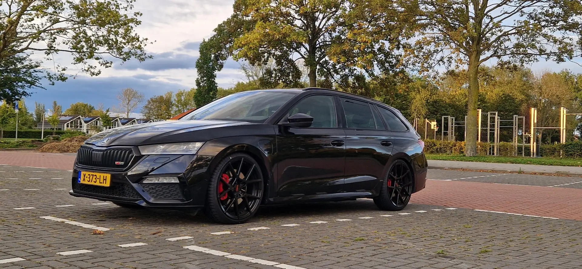 Skoda Octavia 1.4 TSI RS iV Bns Zwart - 1