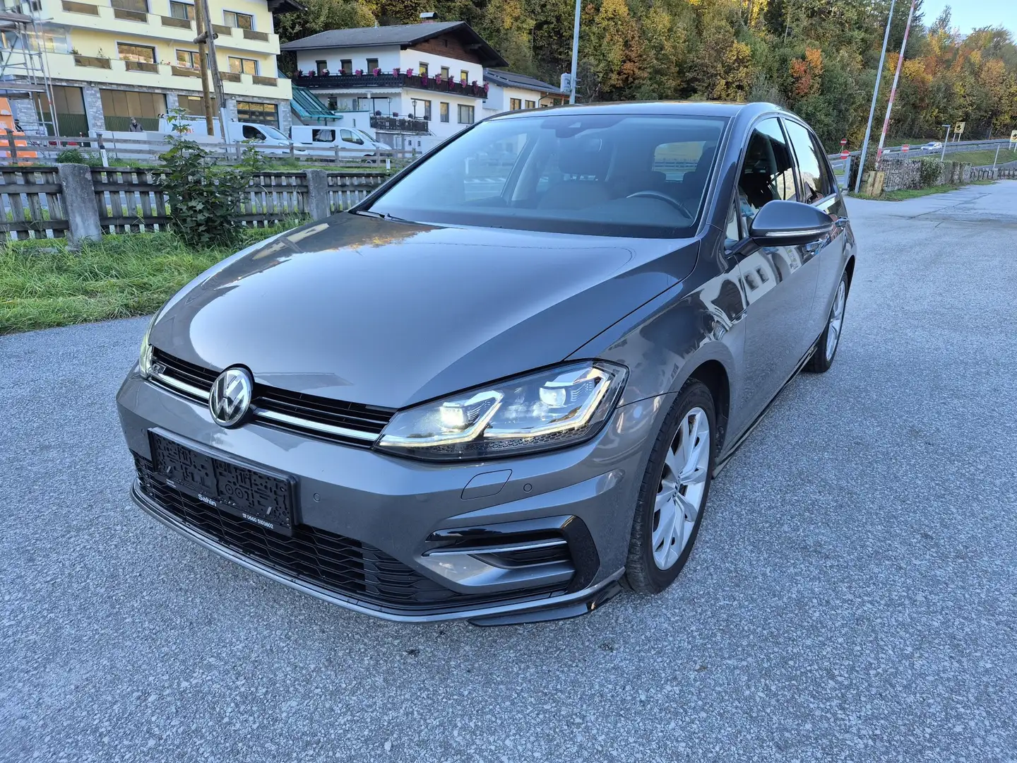 Volkswagen Golf Golf 1,6 TDI R-Line Grau - 1
