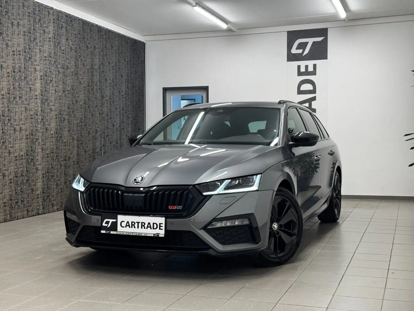 Skoda Octavia 2.0 TDI DPF RS Grau - 1