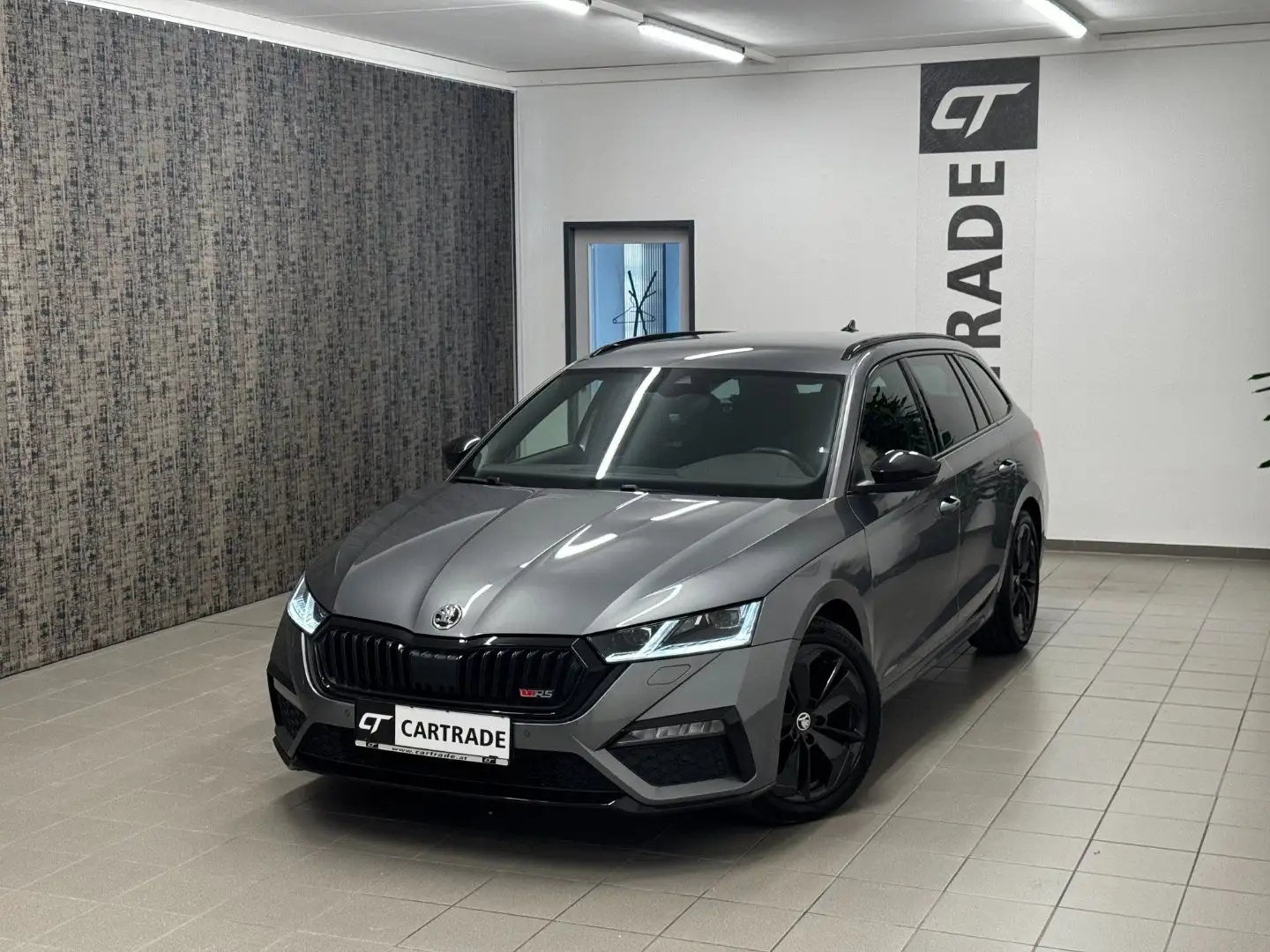 Skoda Octavia 2.0 TDI DPF RS Grau - 2