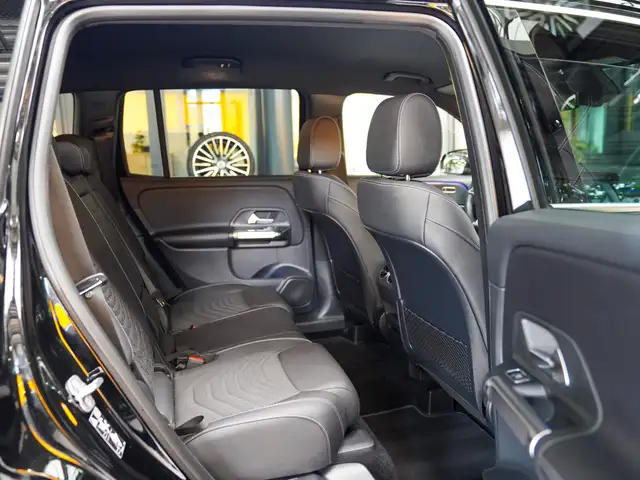 Mercedes-Benz GLB view 13