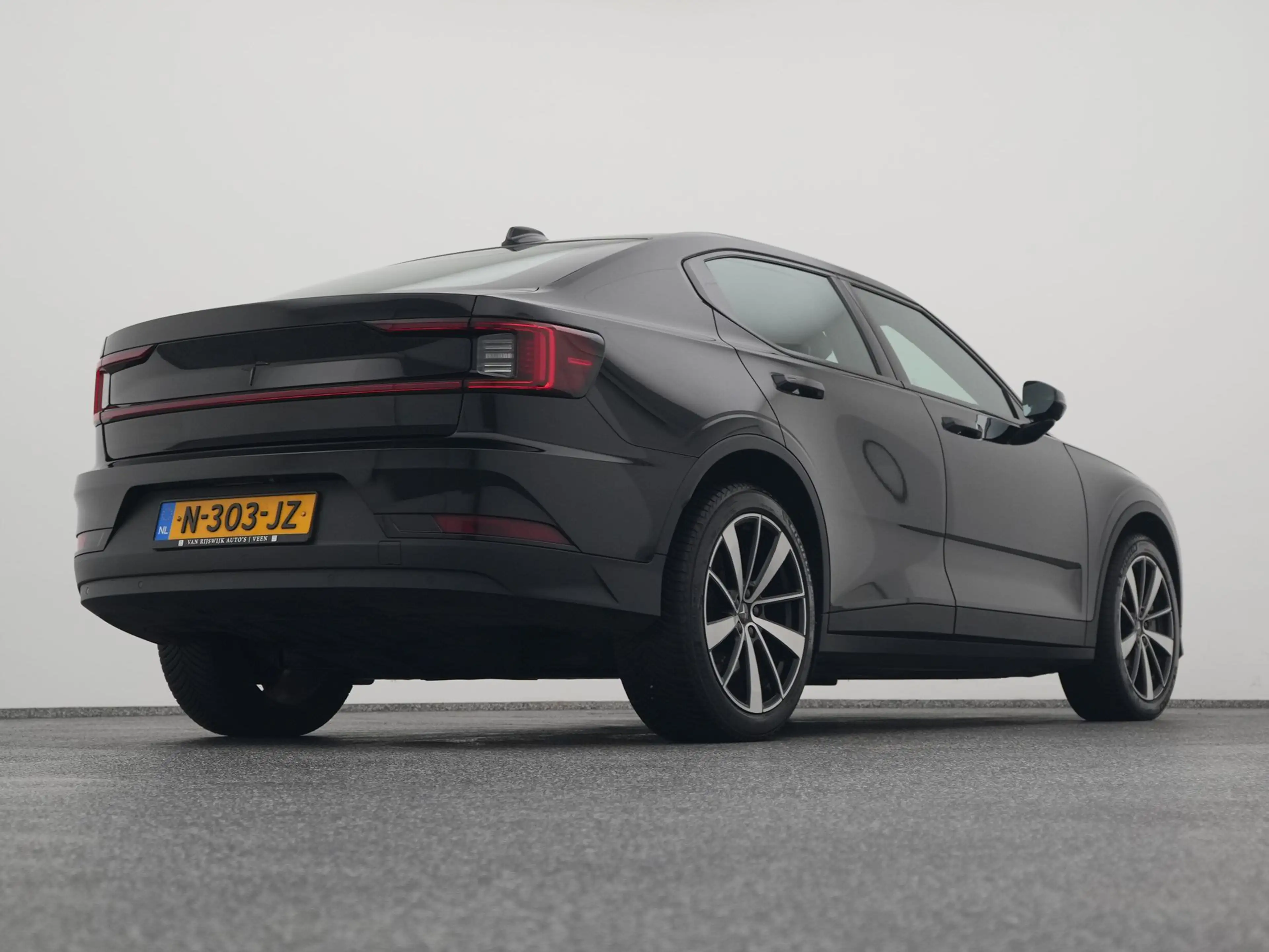 Polestar 2 Standard Range Single Motor 63 kWh | KEYLESS | STO — photo 17