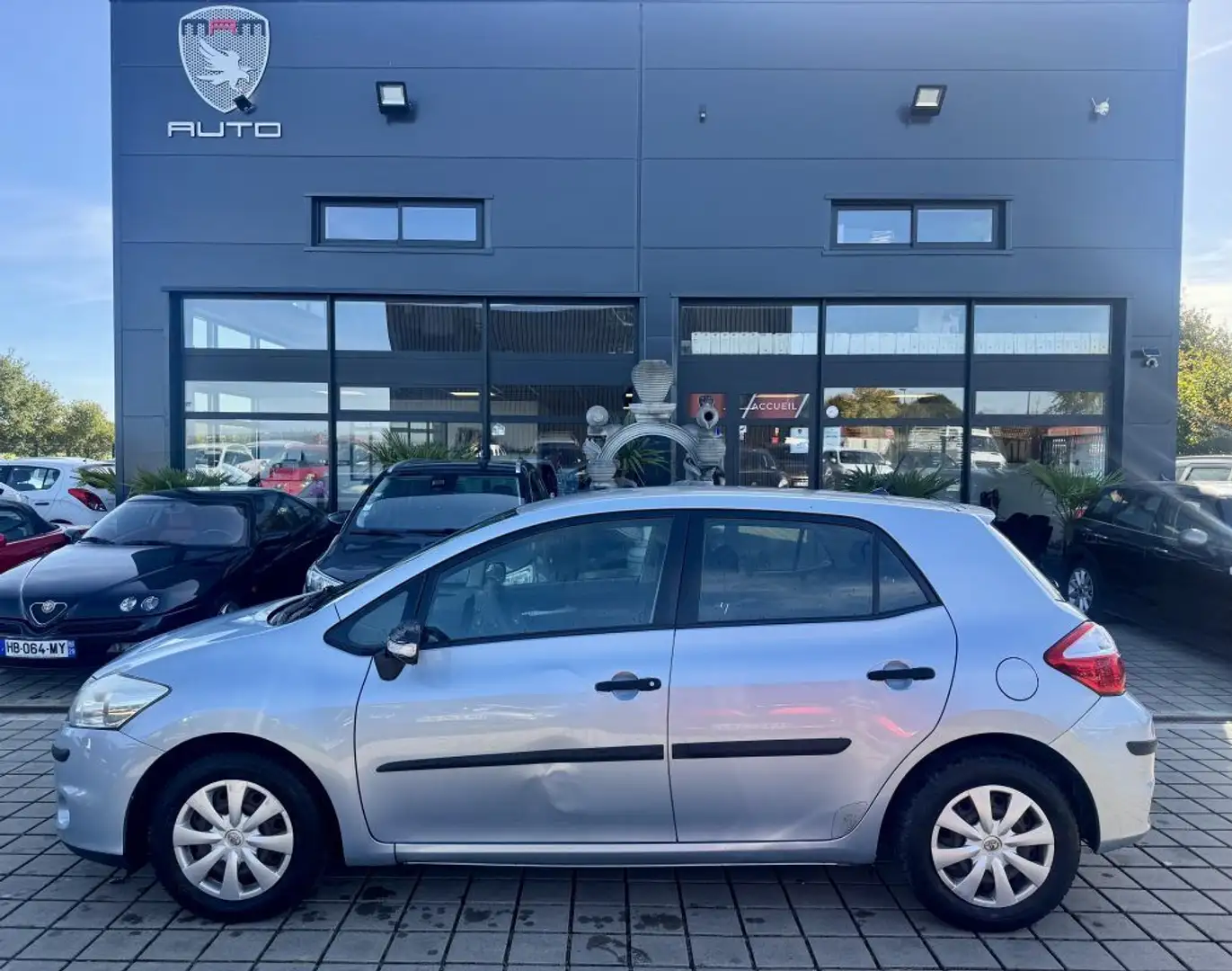 Toyota Auris 100 VVT-i Start&Stop Active 5p Bleu - 1