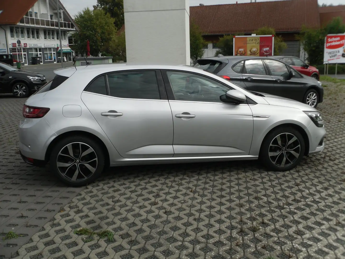 Renault Megane TCe 160 GPF EDC 4 Zyl.Motor BOSE EDITION NR Top Silber - 2