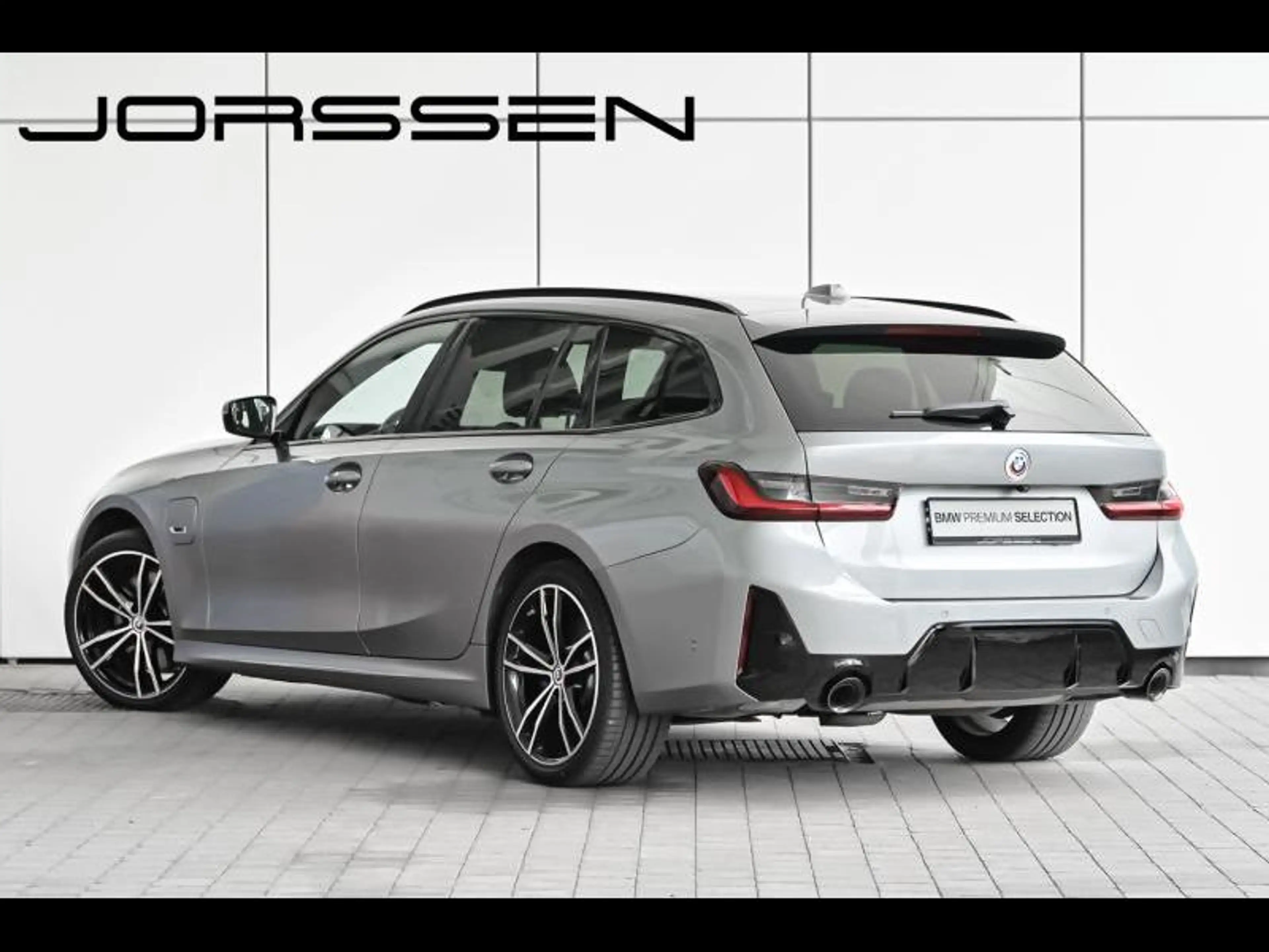 BMW 330 330e xDrive Touring M SPORTPAKKET PRO — photo 5