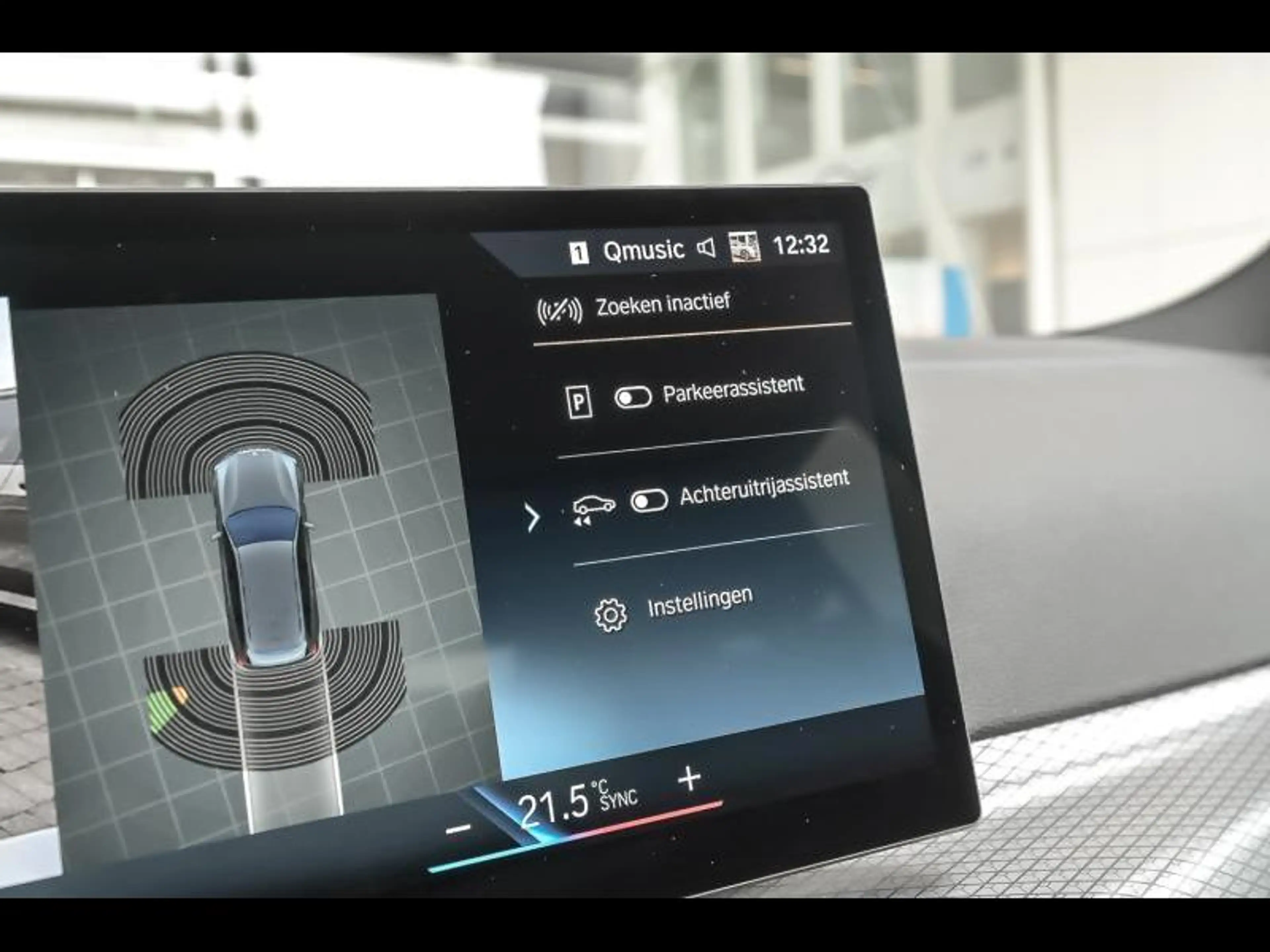 BMW 330 330e xDrive Touring M SPORTPAKKET PRO — photo 15