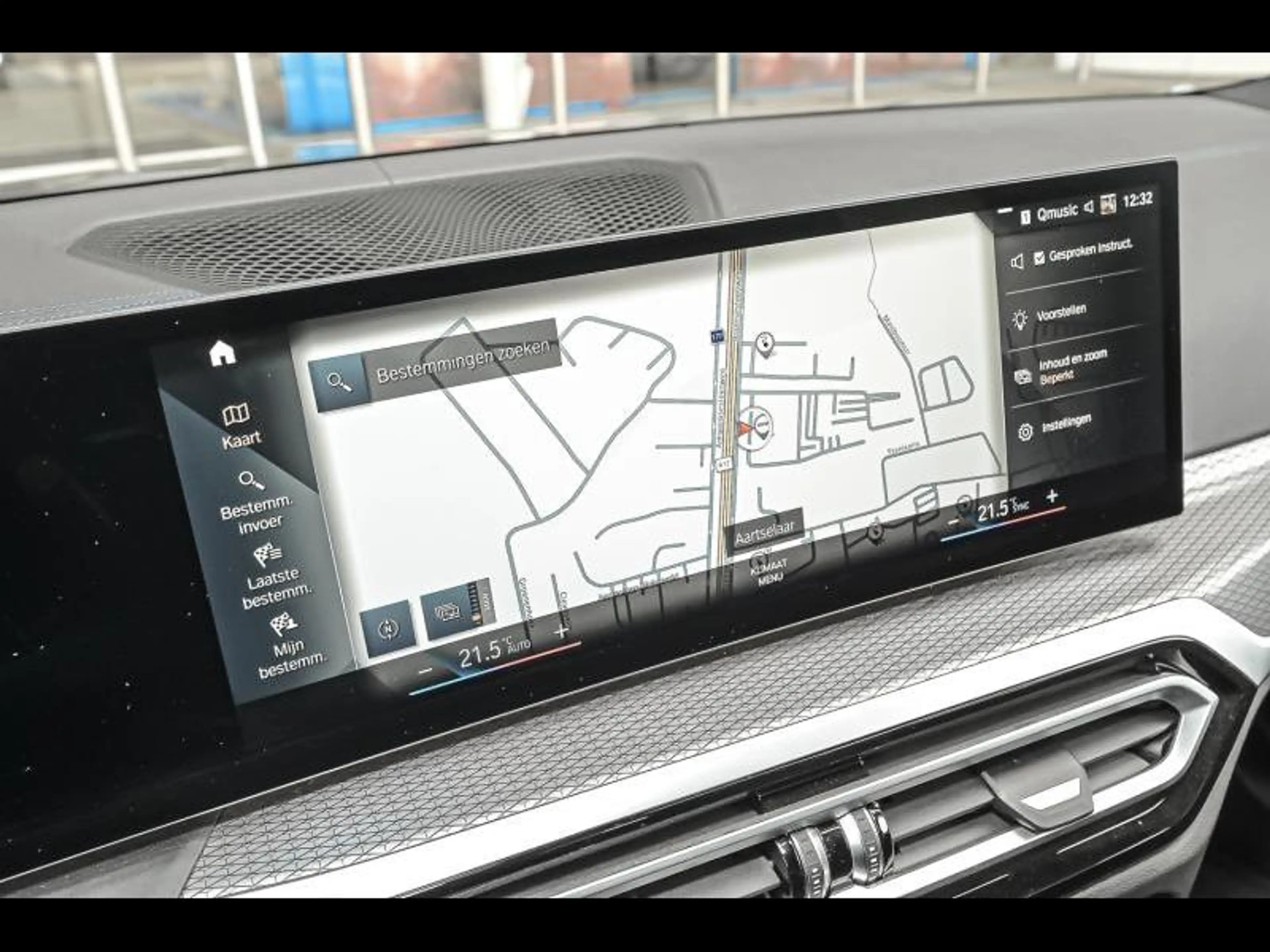 BMW 330 330e xDrive Touring M SPORTPAKKET PRO — photo 13