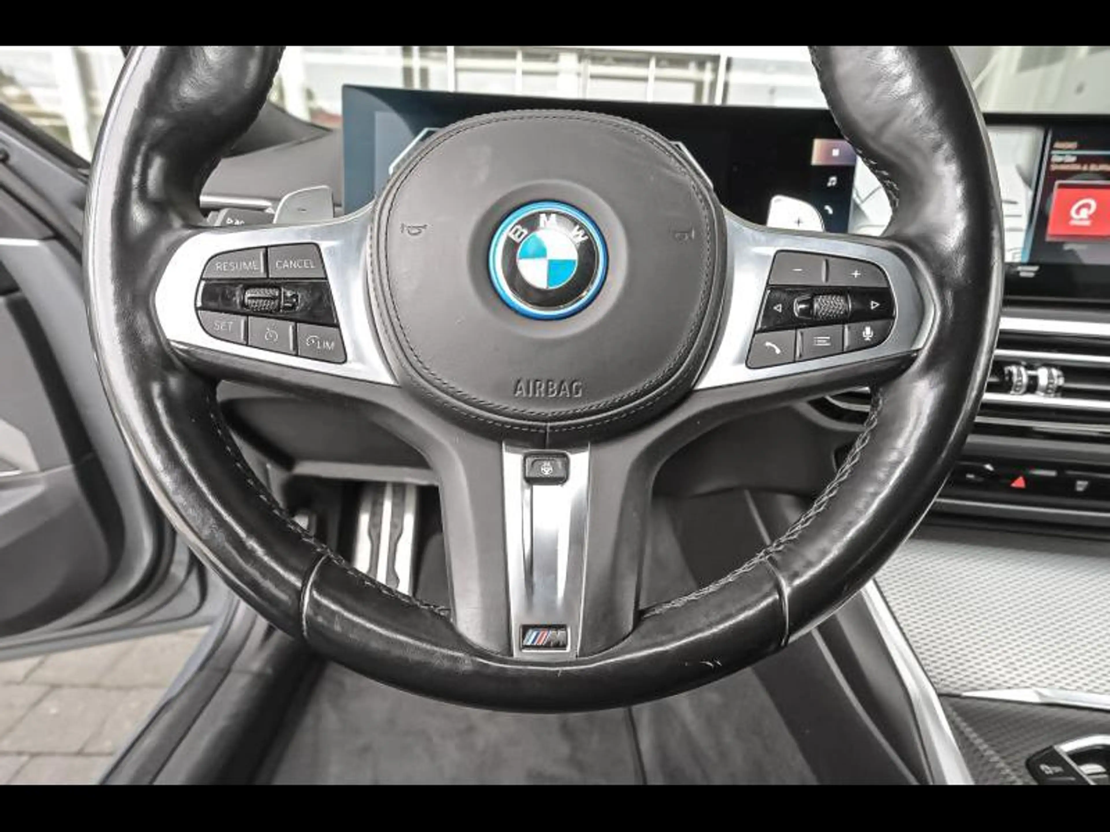 BMW 330 330e xDrive Touring M SPORTPAKKET PRO — photo 9
