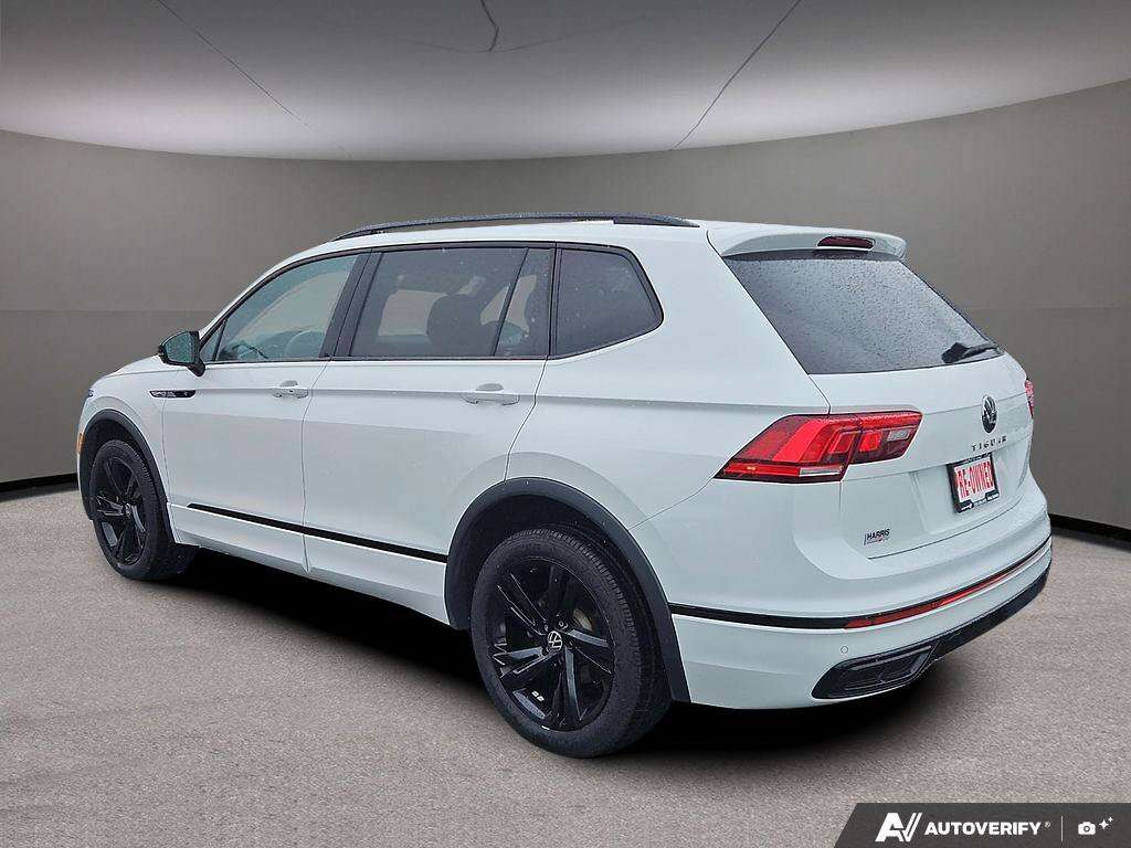 2023 Volkswagen Tiguan Comfortline R-Line Black Edition | Locally Owned! — снимка 1