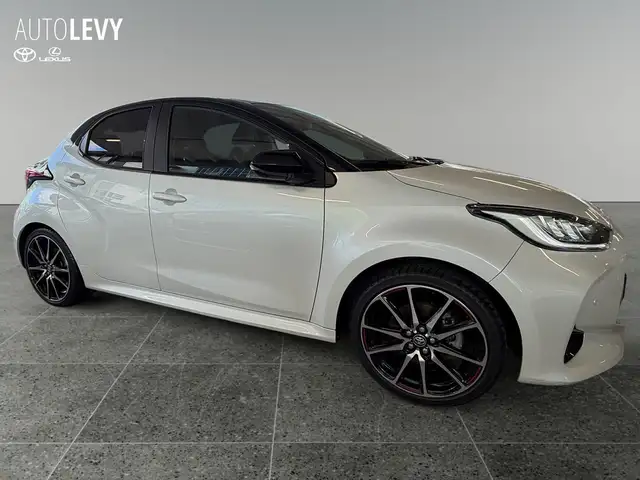 Toyota Yaris view 7
