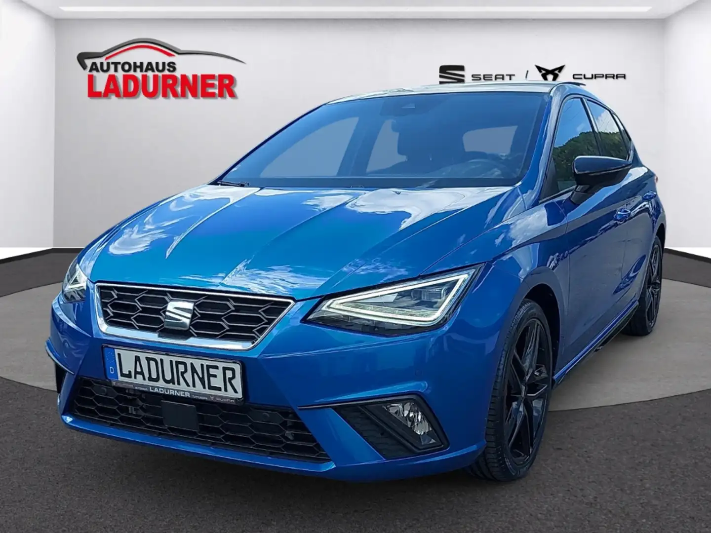 SEAT Ibiza FR Pro Black Edition *PANO+ACC+Navi+PDC* Blau - 2