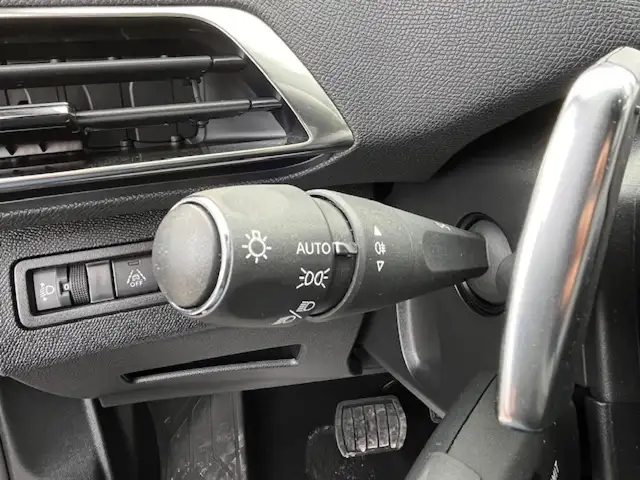 Peugeot 3008 view 18